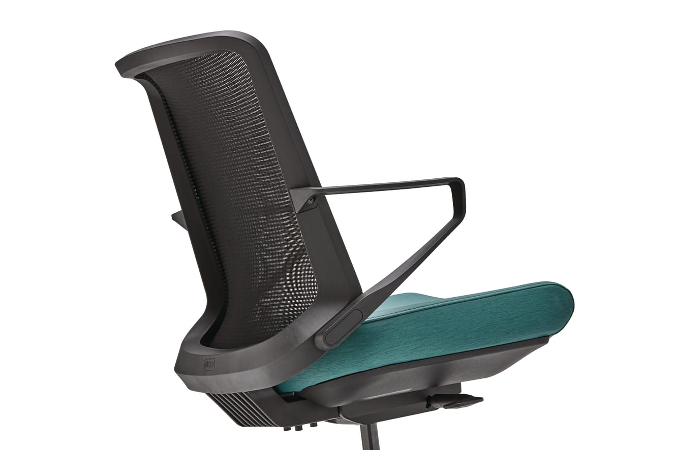Cliq task chair with black frame