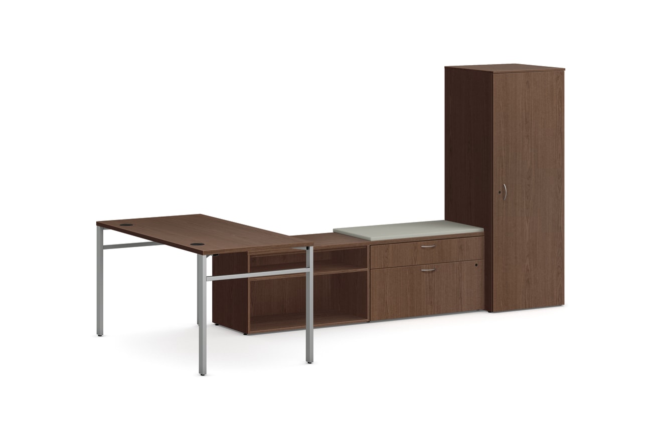 Mod l-station desk with storage