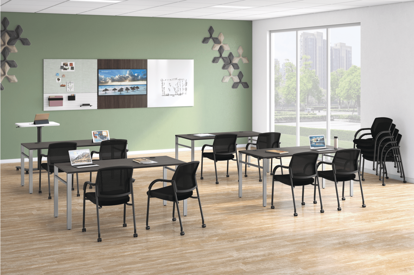 A training environment featuring Lota seating with Mod desks.