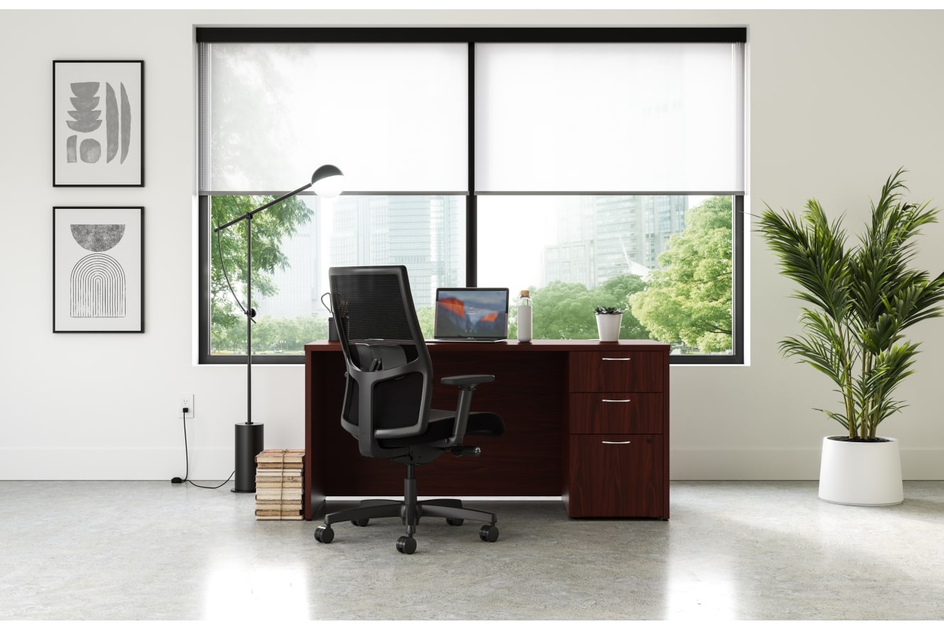 Mod desk in Traditional Mahogany with Ignition task chair