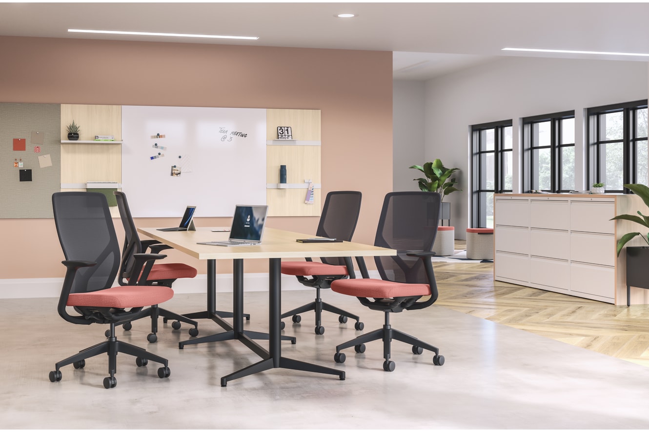 Preside conference table with Flexion task chairs and Workwall markerboard tile, fabric tile and laminate tiles.