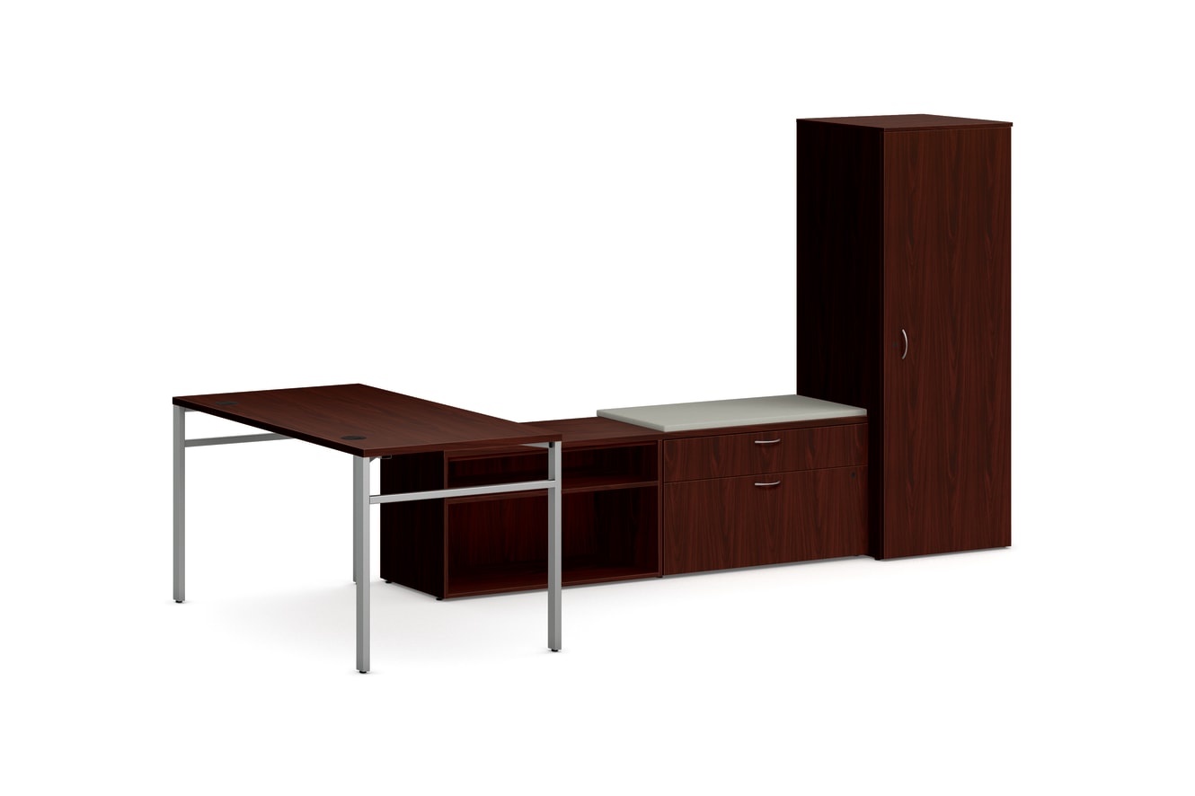 Mod l-station desk with storage