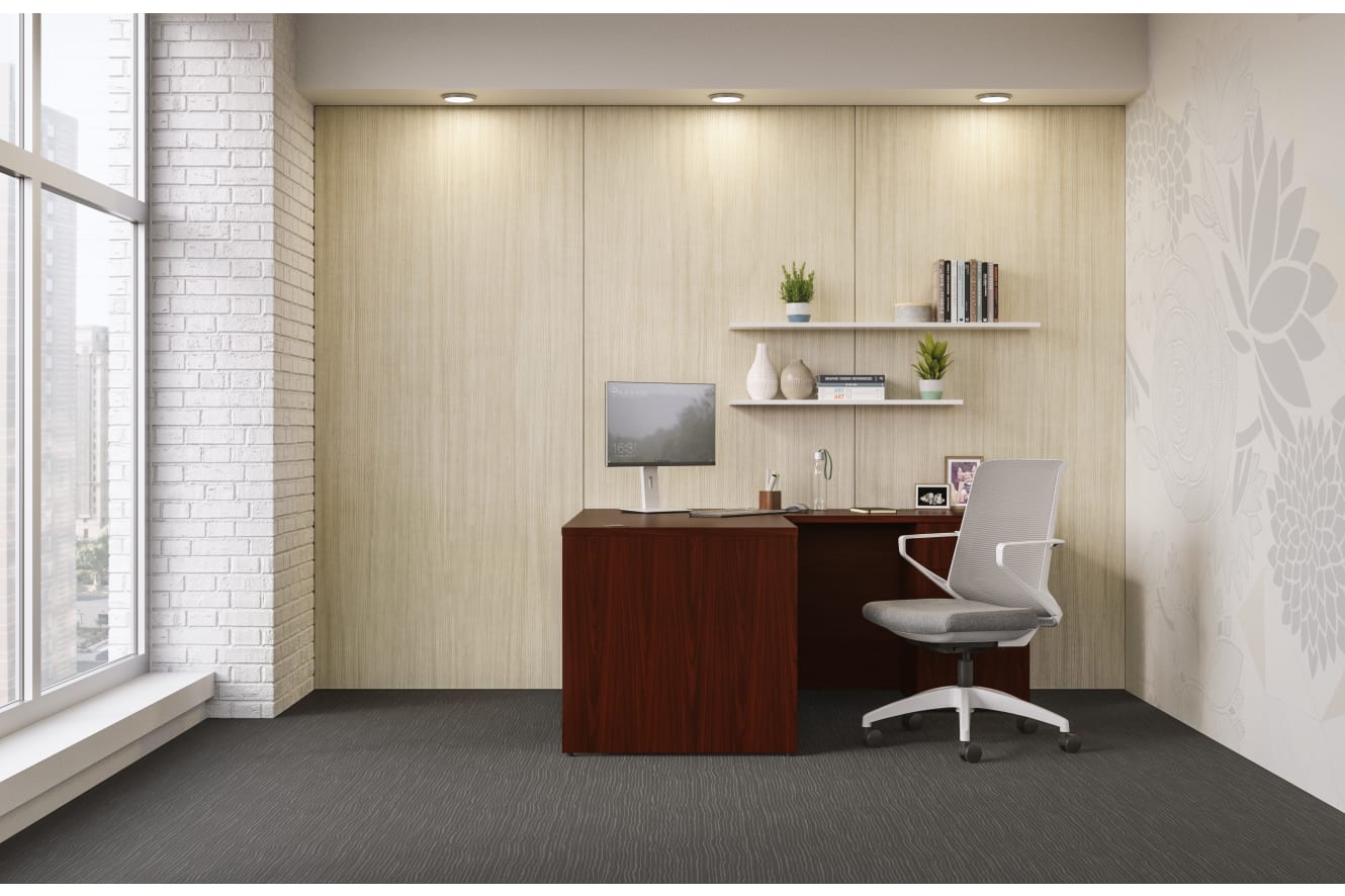 Mod l-station in Traditional Mahogany with Cliq task chair