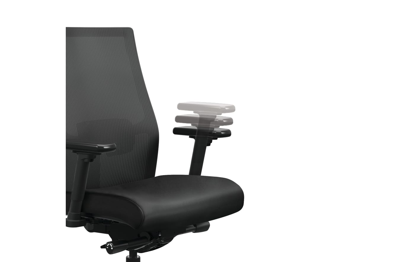 Ignition mesh task chair in Black vinyl