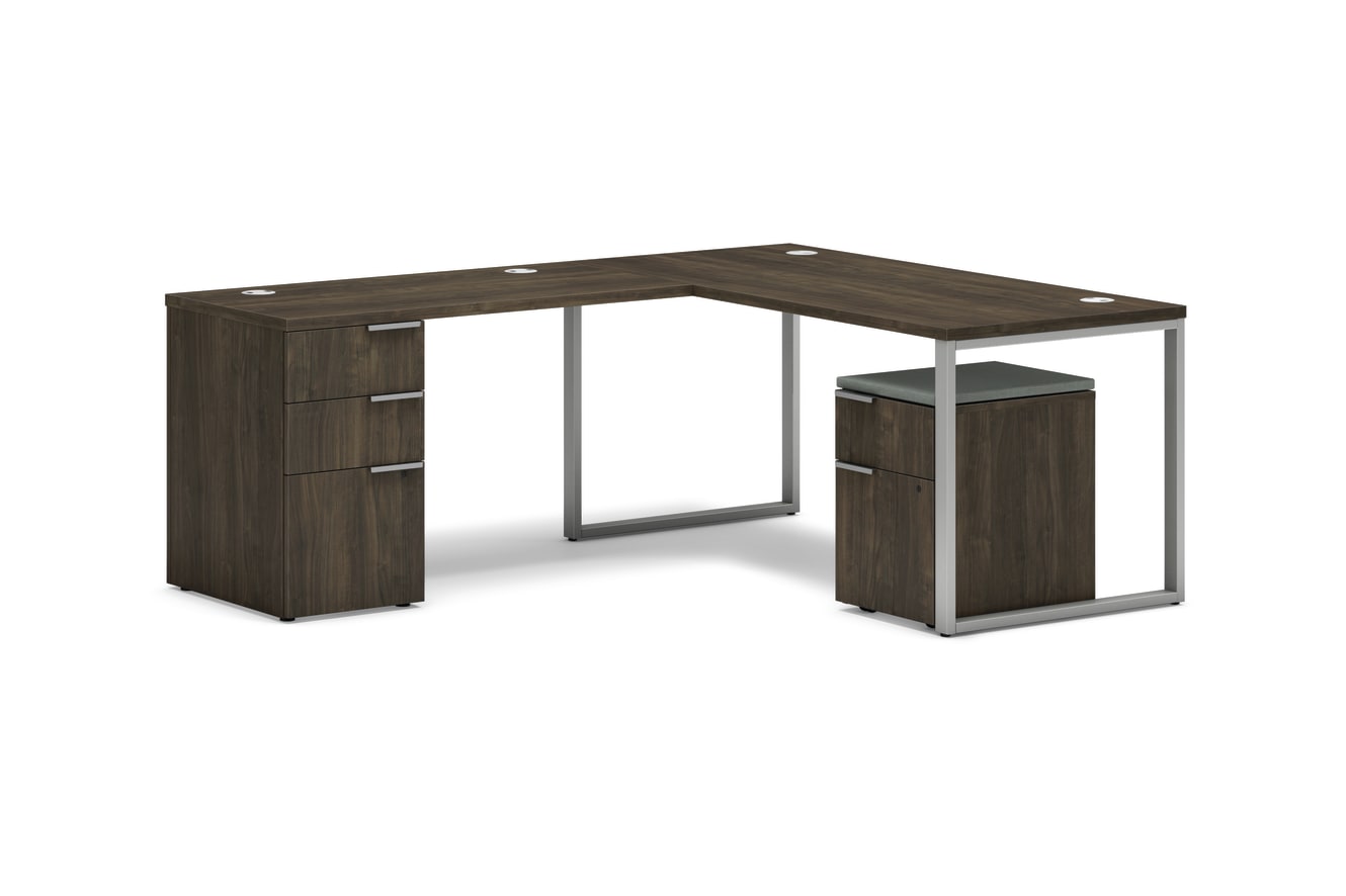 Voi l-station in Florence Walnut laminate