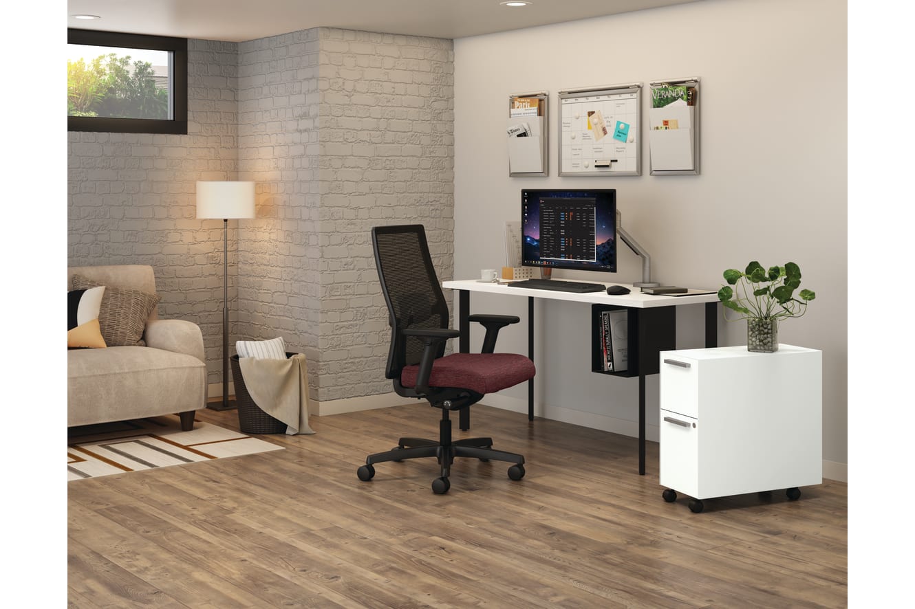 Coze Table Desk with U-Storage, Fuse Slim Mobile Pedestal and Ignition Task Chair.
