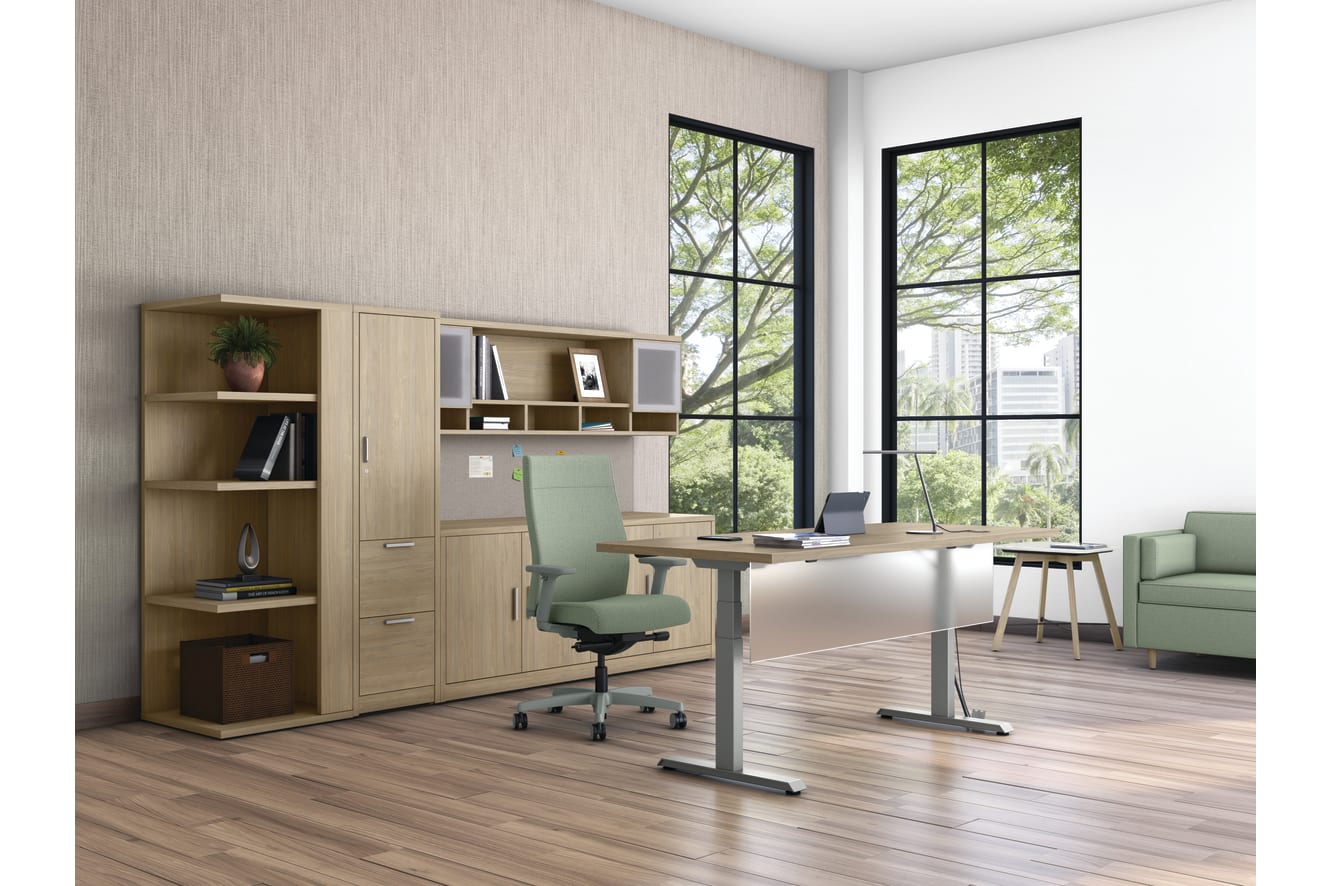 10500 Series shown with Ignition Task Seating and Universal Screens