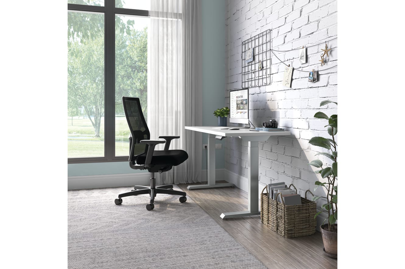 Coze worksurface, Coordinate  Height-Adjustable Base,  Ignition 2.0 Task Chair