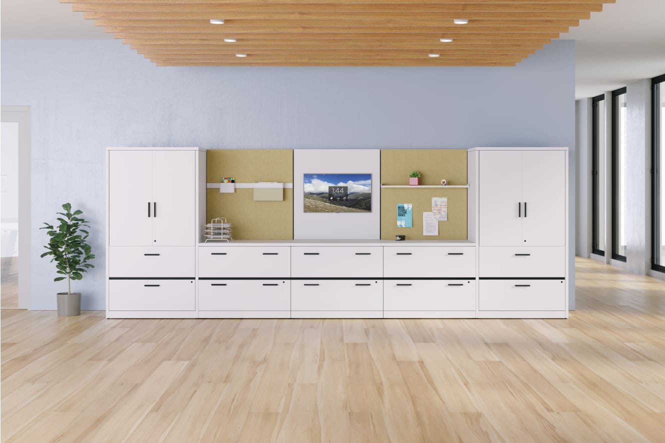10500 Series Storage with Workwall tiles in an open setting