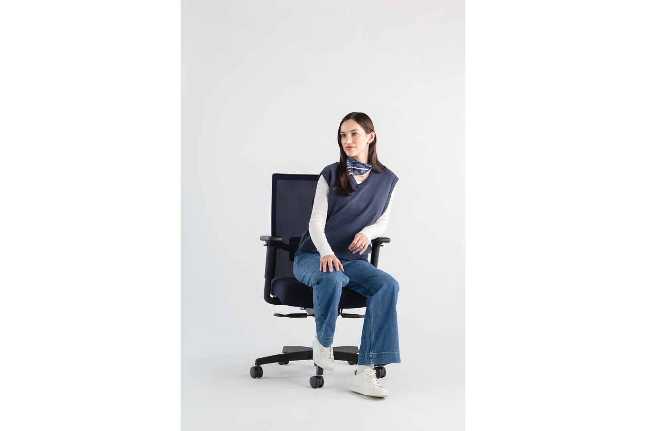 Ignition Spectrum Mesh chairs 