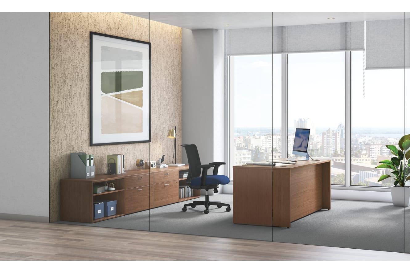 Mod desk with Convergence seating.