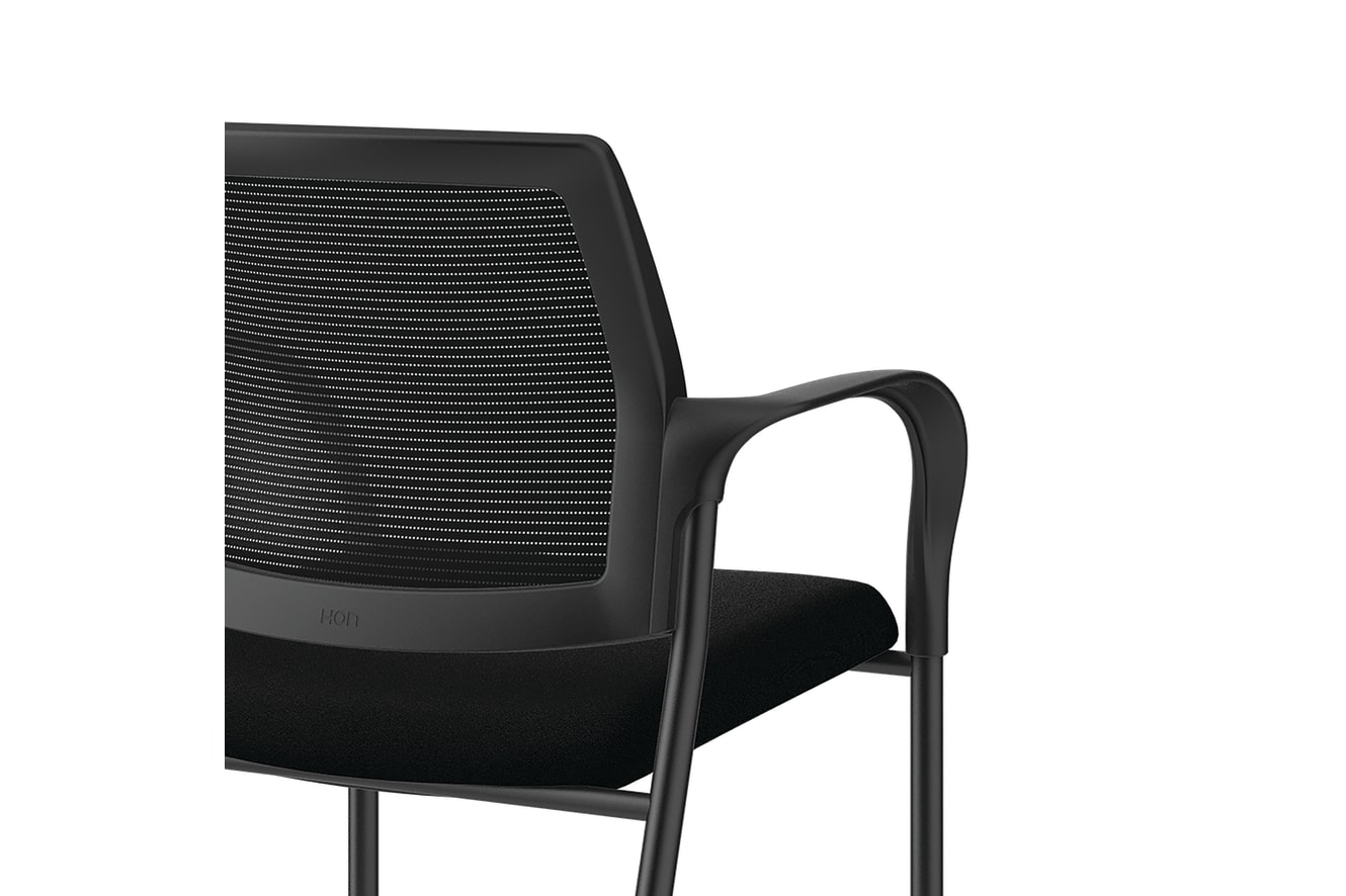 Ignition mesh guest chair in Black