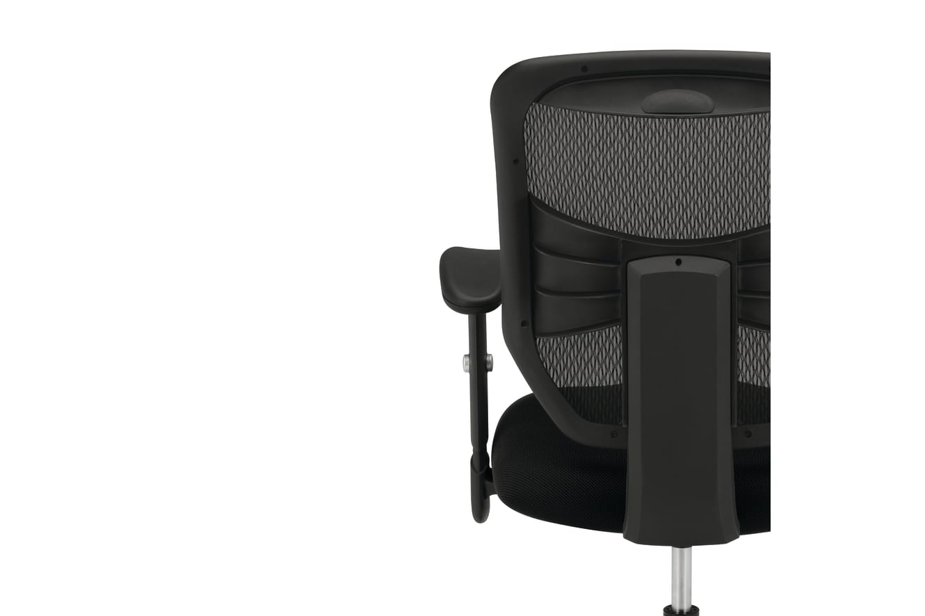 Prominent mesh task chair in Black