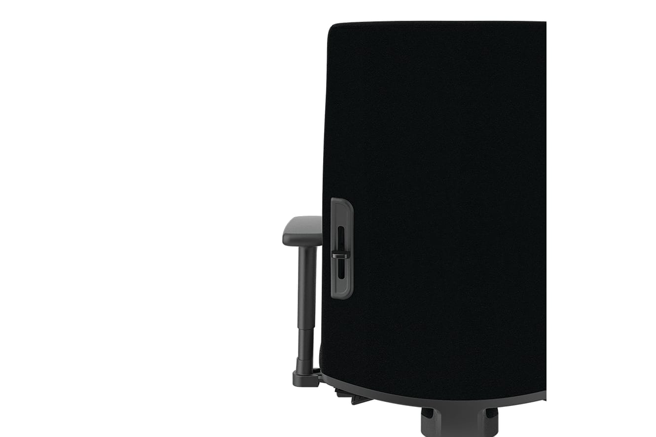 Ignition task chair in Black