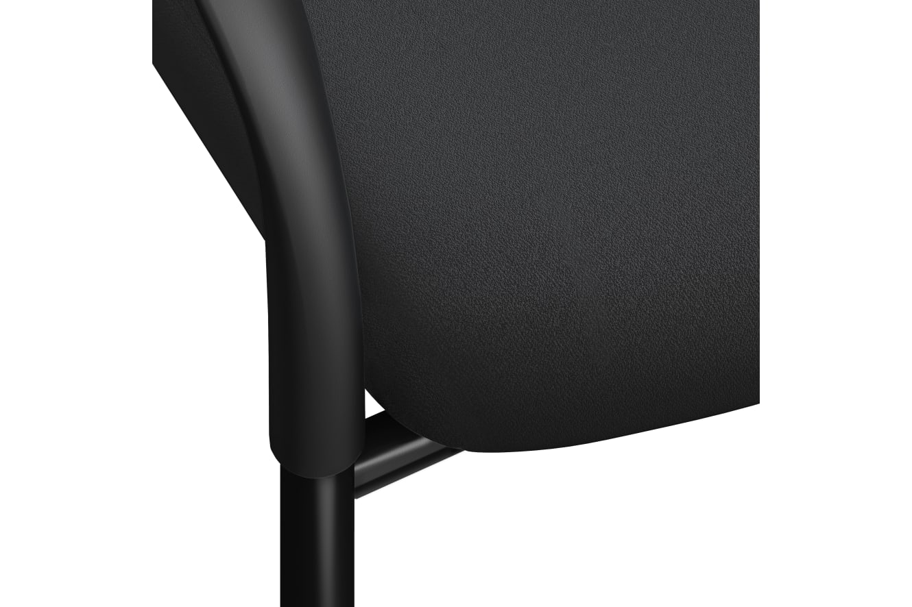 Ignition mesh guest chair in Black