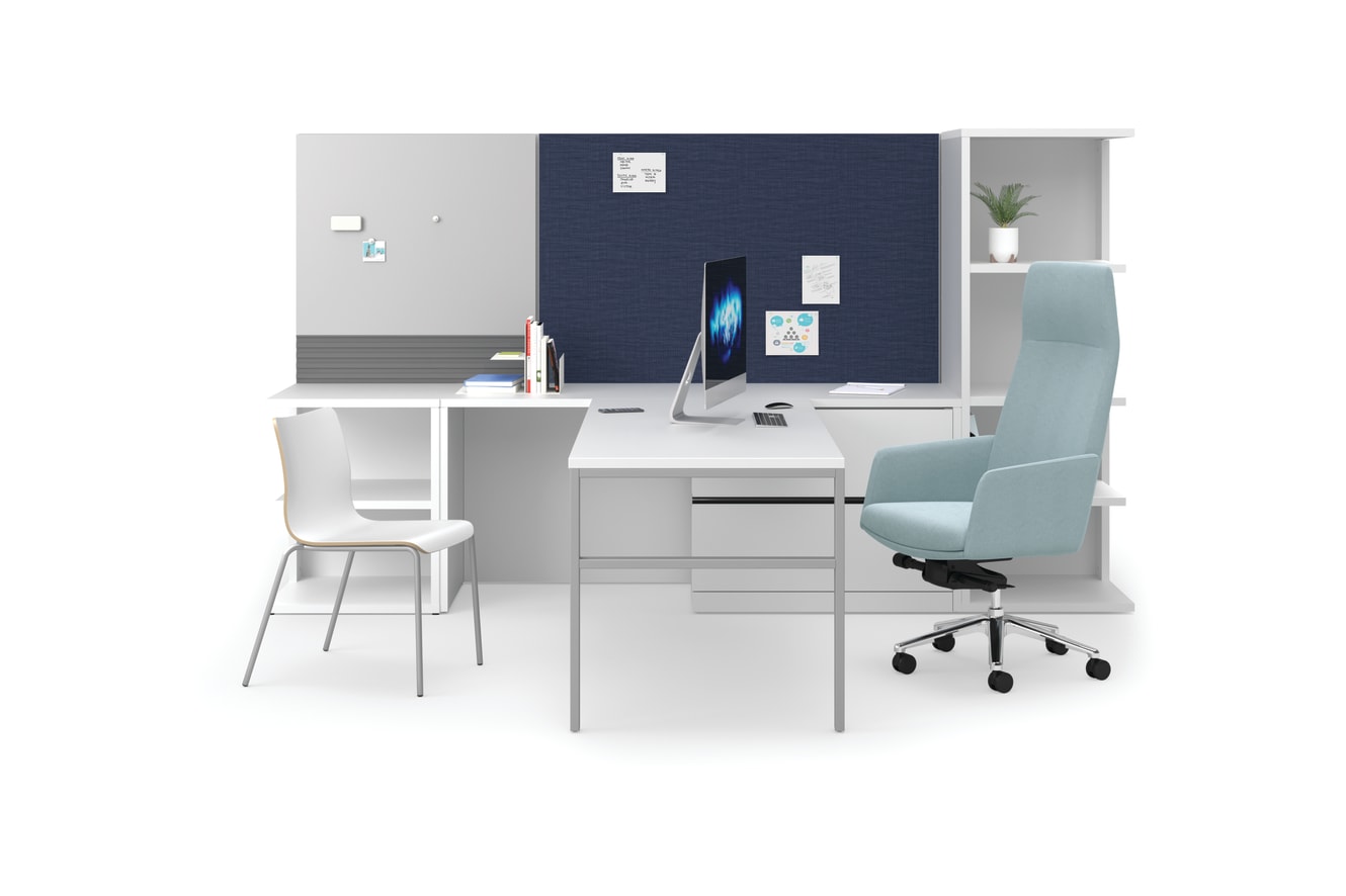 10500 Series Desk with Workwall tiles and Ruck and Mav Seating
