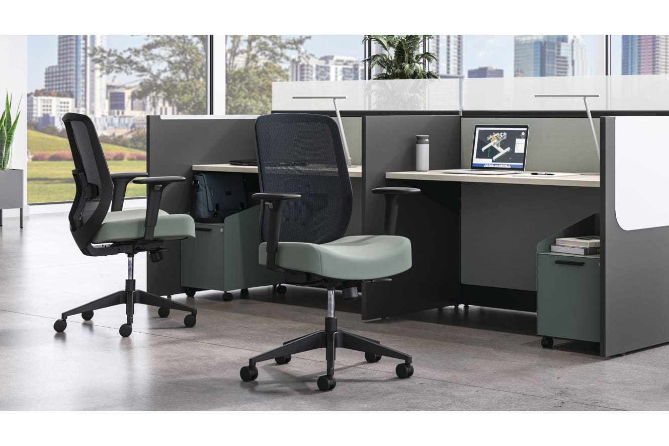 Altern mesh back shown with Accelerate panels and Gallery Panels.