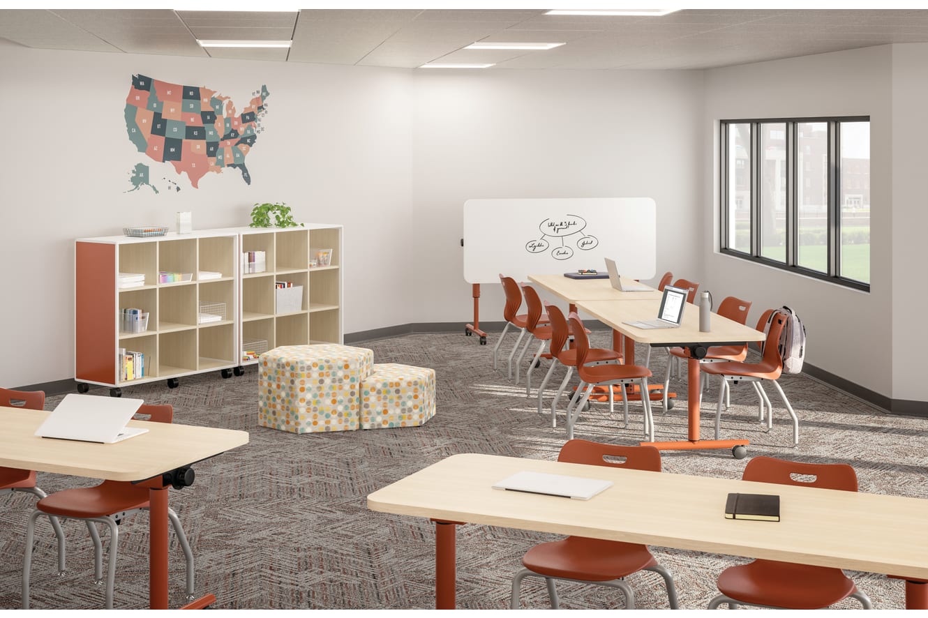 High school classroom featuring Field Trip tables and SmartLink chairs.