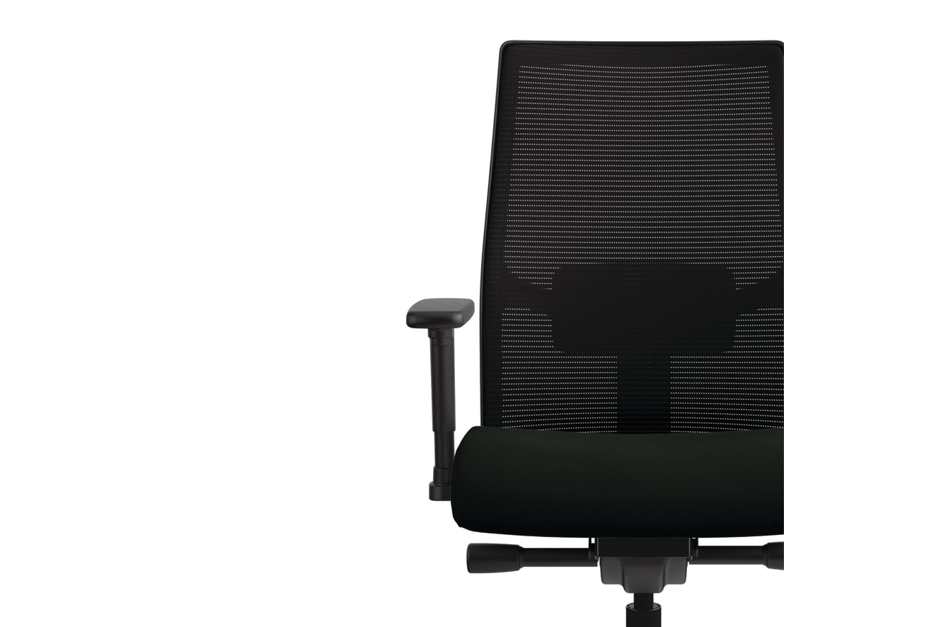 Ignition mesh task chair in Black vinyl