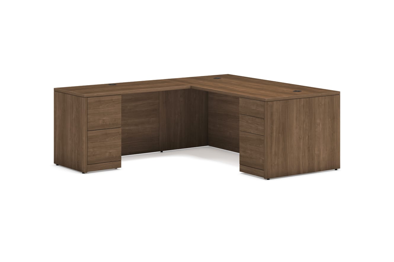 10500 Series l-station in Pinnacle laminate