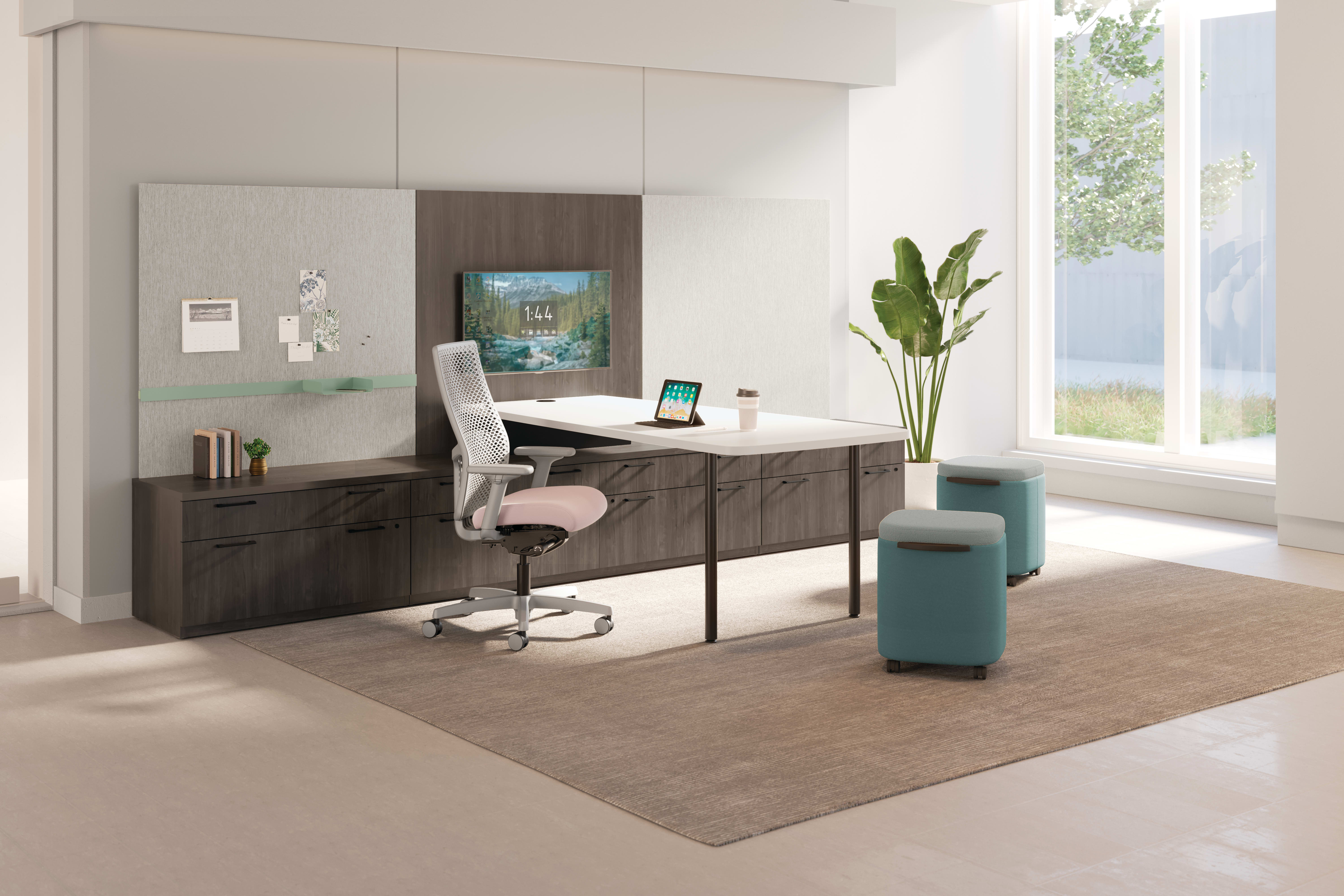 Concinnity Desking with Ignition and Astir Seating.