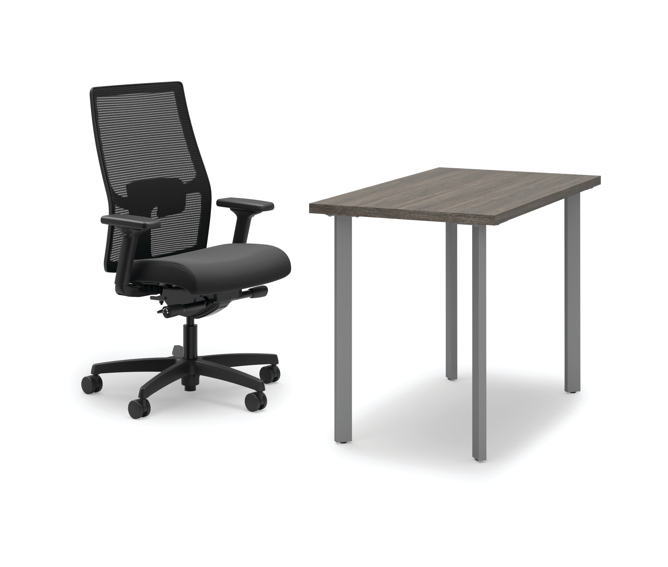 Coze desk with Ignition 2.0 chair