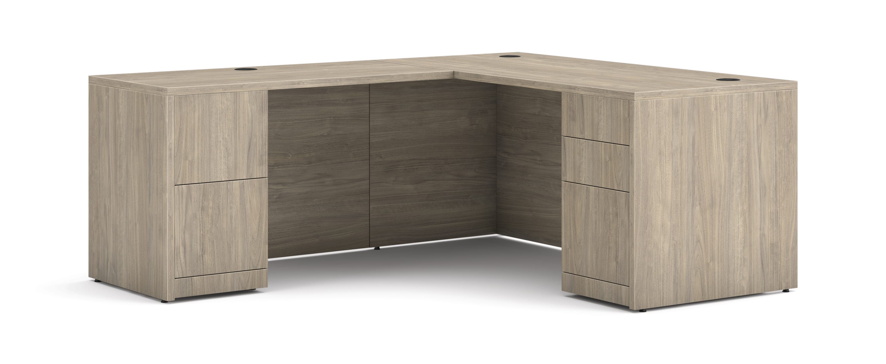 A 10500 Series L-station private desk arrangement.