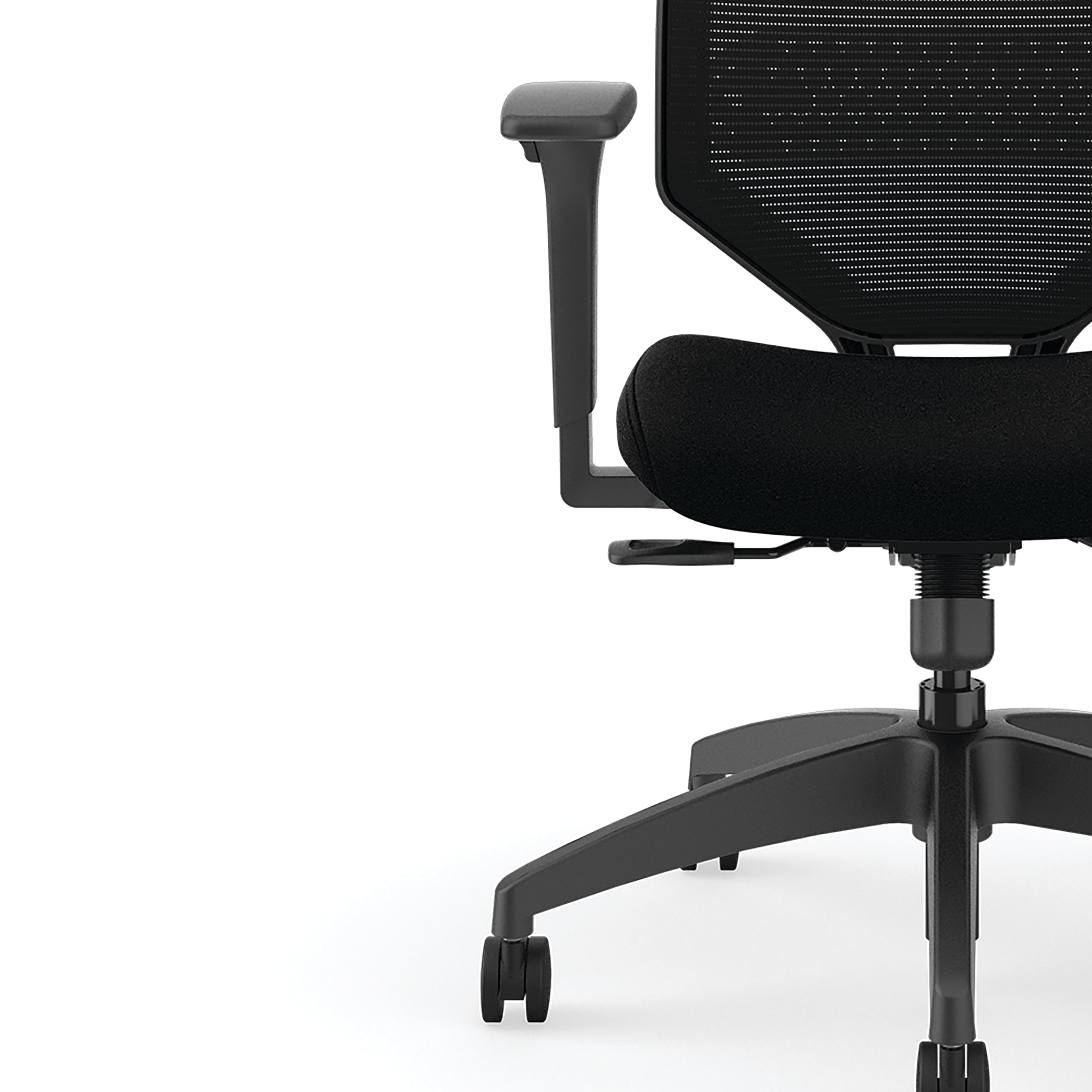 Solve mesh task chair in Black