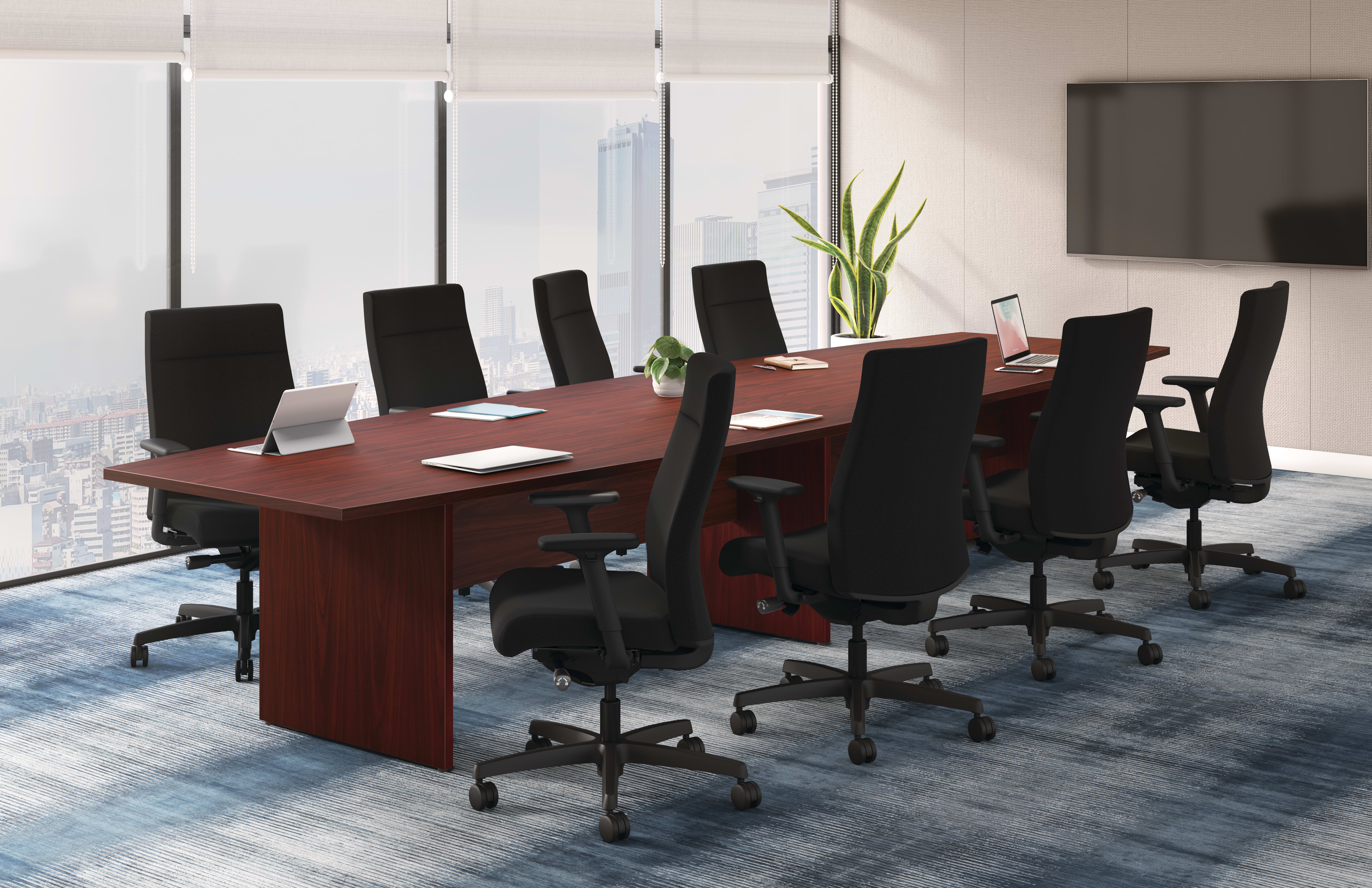 Ignition Chairs with Preside Table