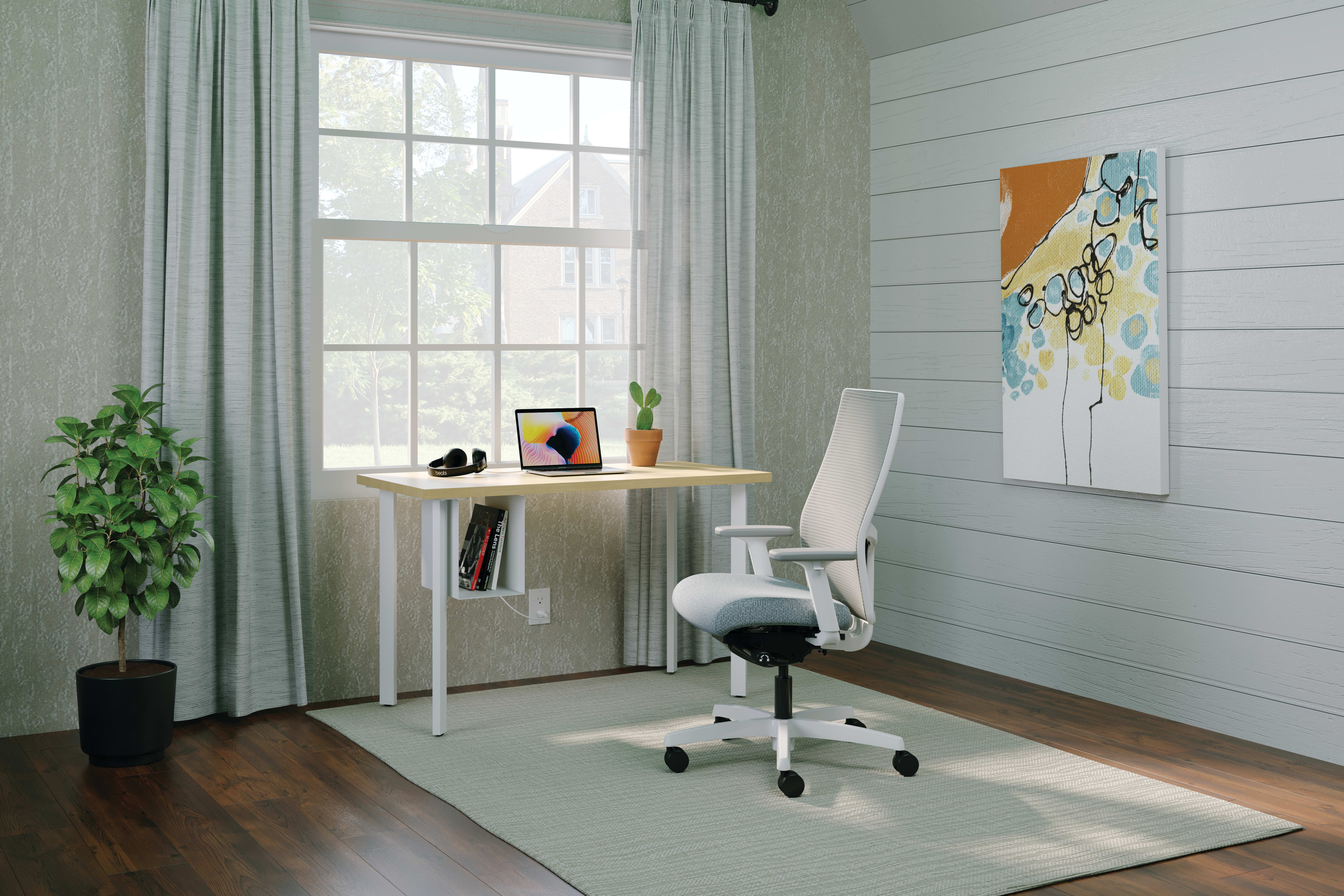 Coze table desk with Ignition task chair