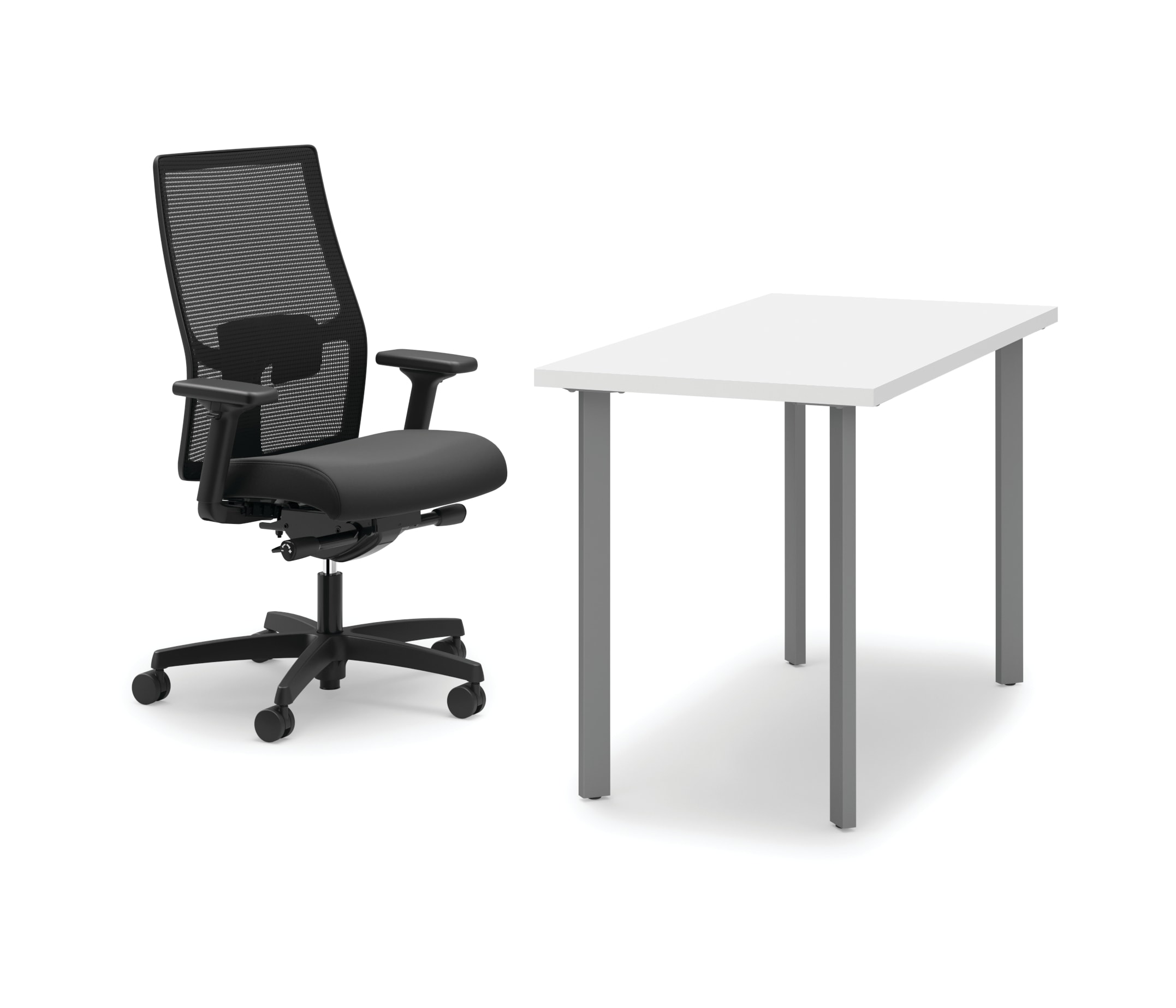 Coze desk with Ignition 2.0 chair
