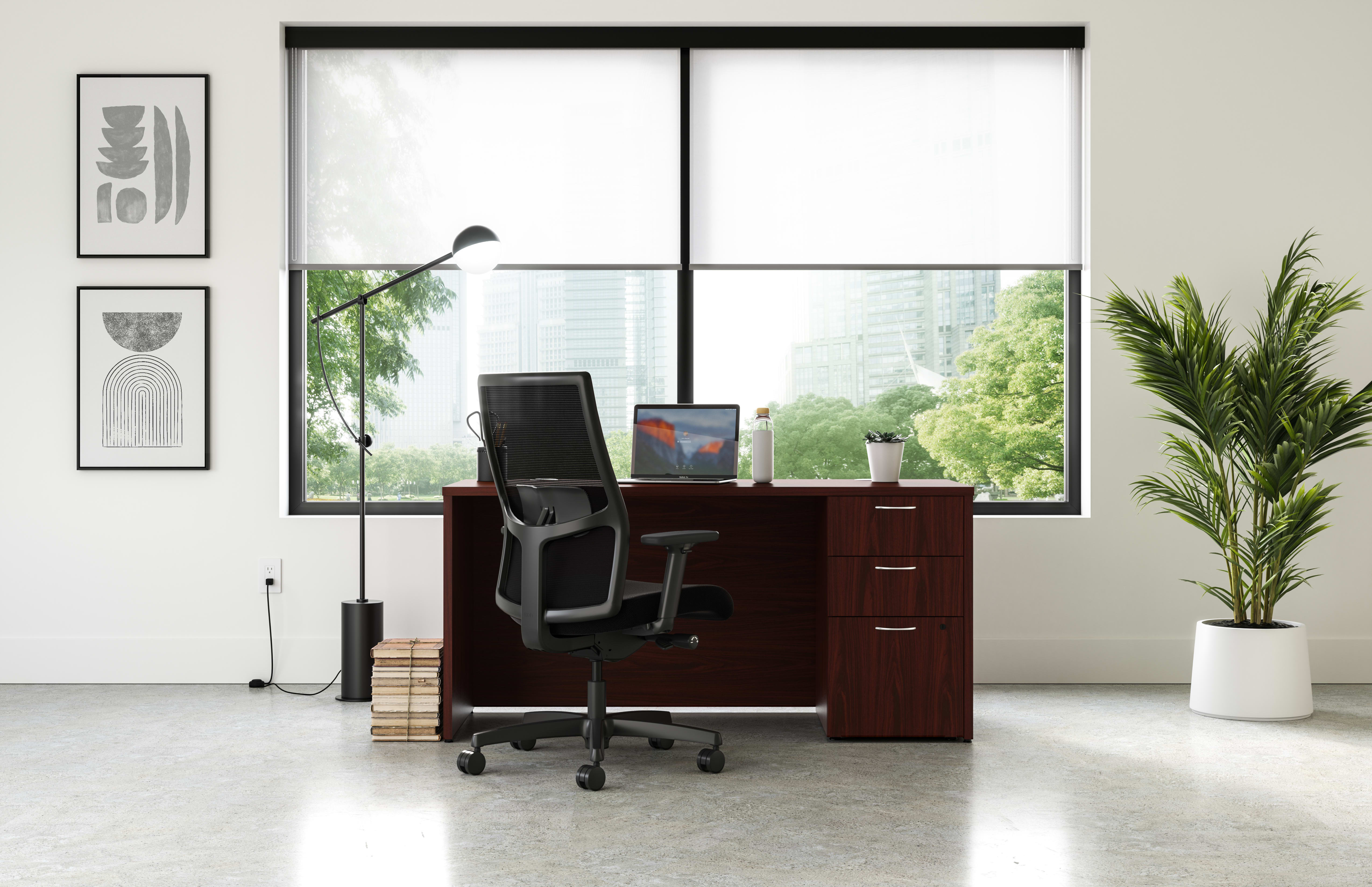 Mod desk in Traditional Mahogany with Ignition task chair