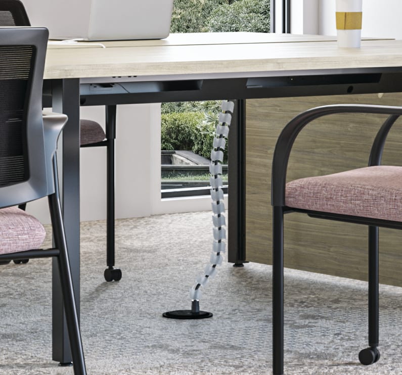 Ignition guest chairs with Empower Fixed Work Station and Workwall.