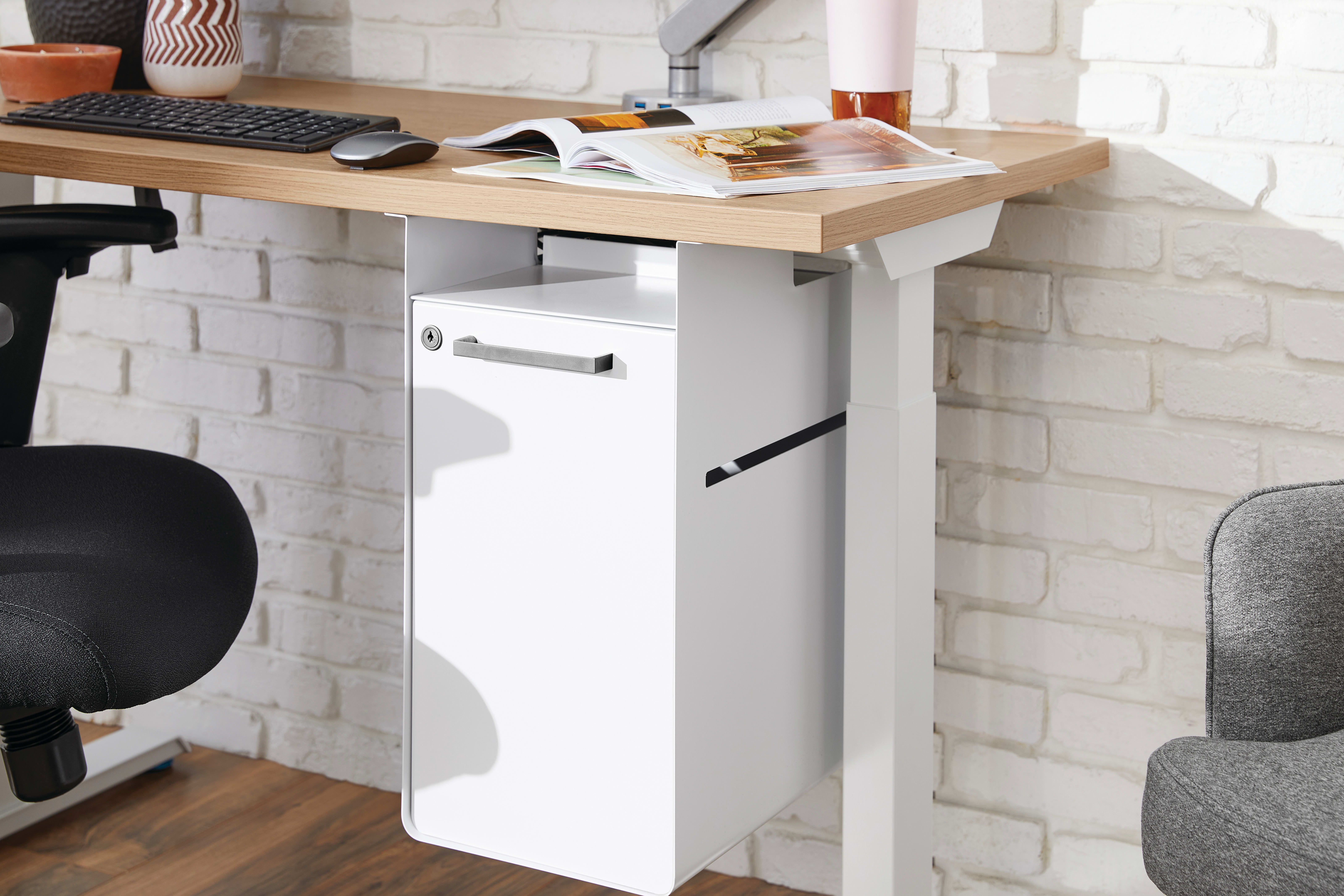 Fuse undermount storage in white