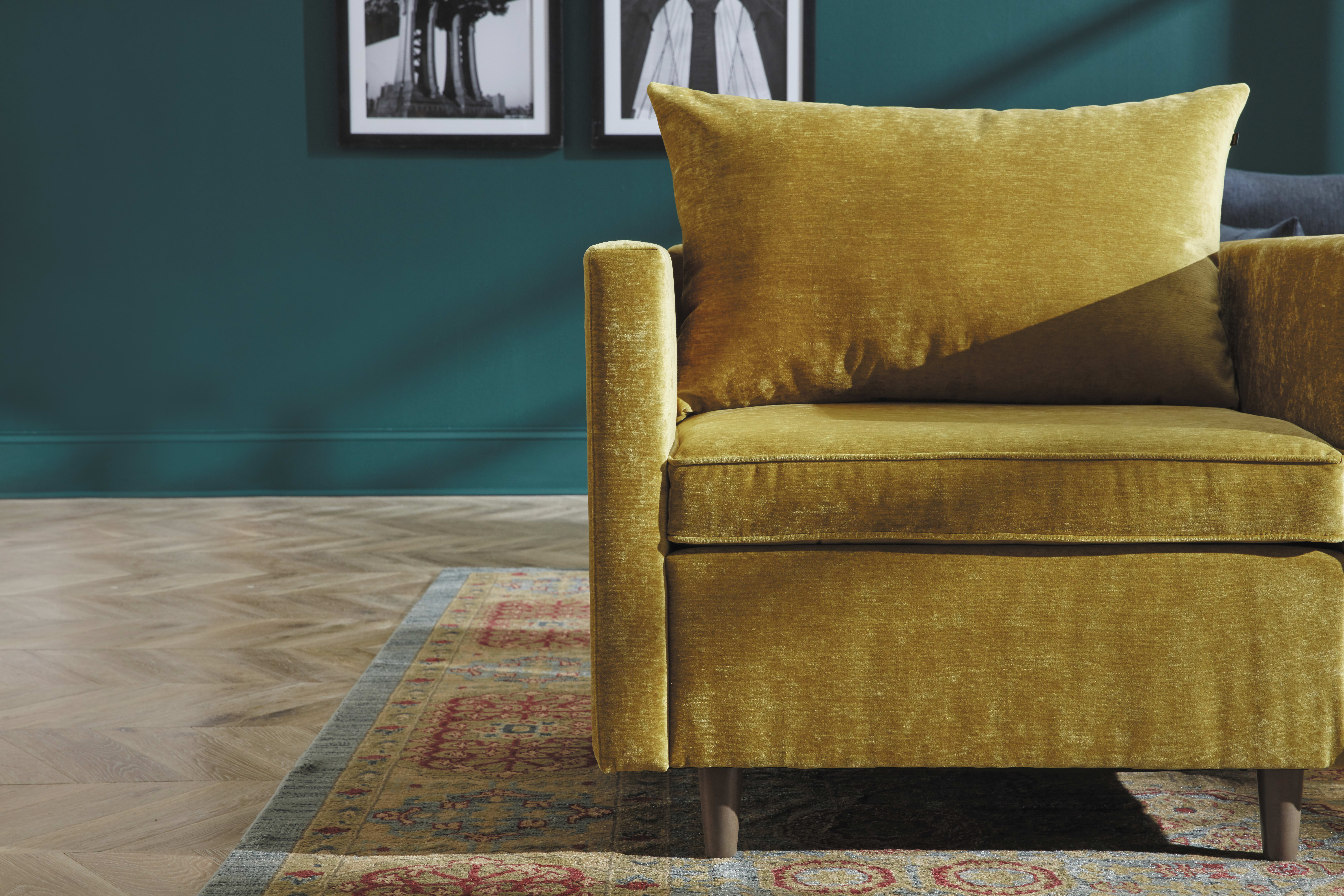 HON West Hill Room Scene with Lounge Pillow Cushions