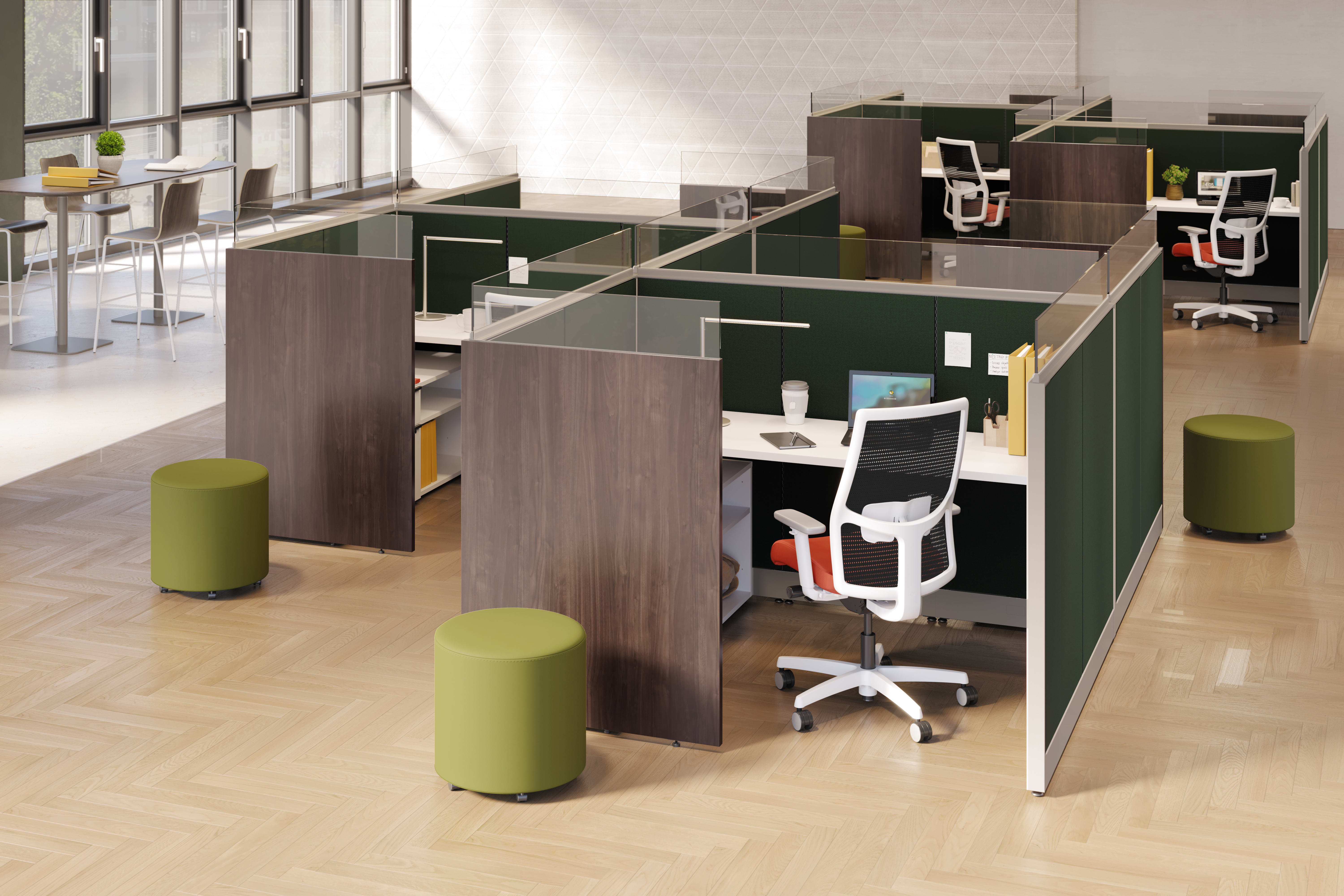Accelerate workstations in a zig-zag layout featuring Gallery Panels in the open plan office.