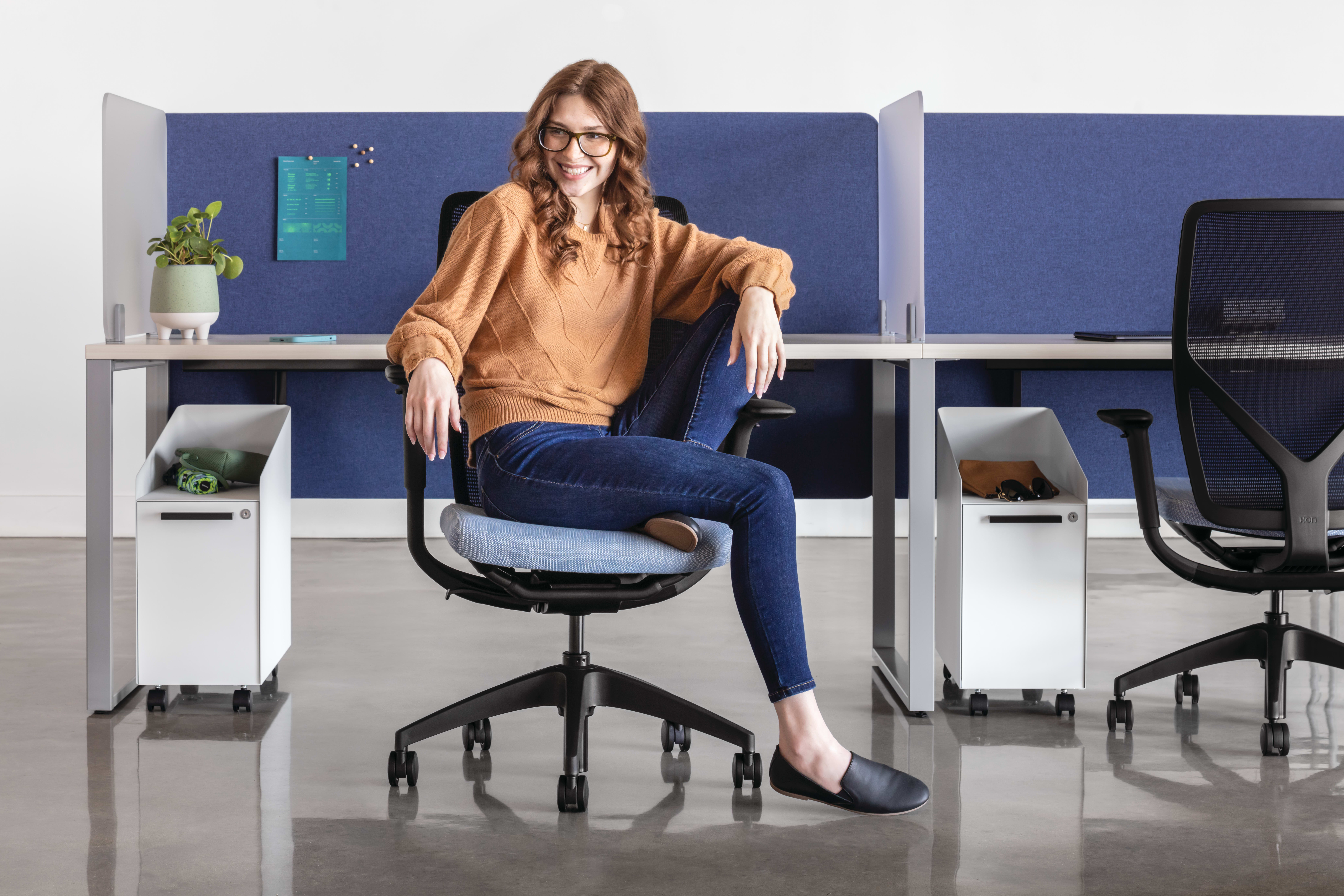 Flexion Seating, Voi Desks, Fuse Storage, Universal Screens