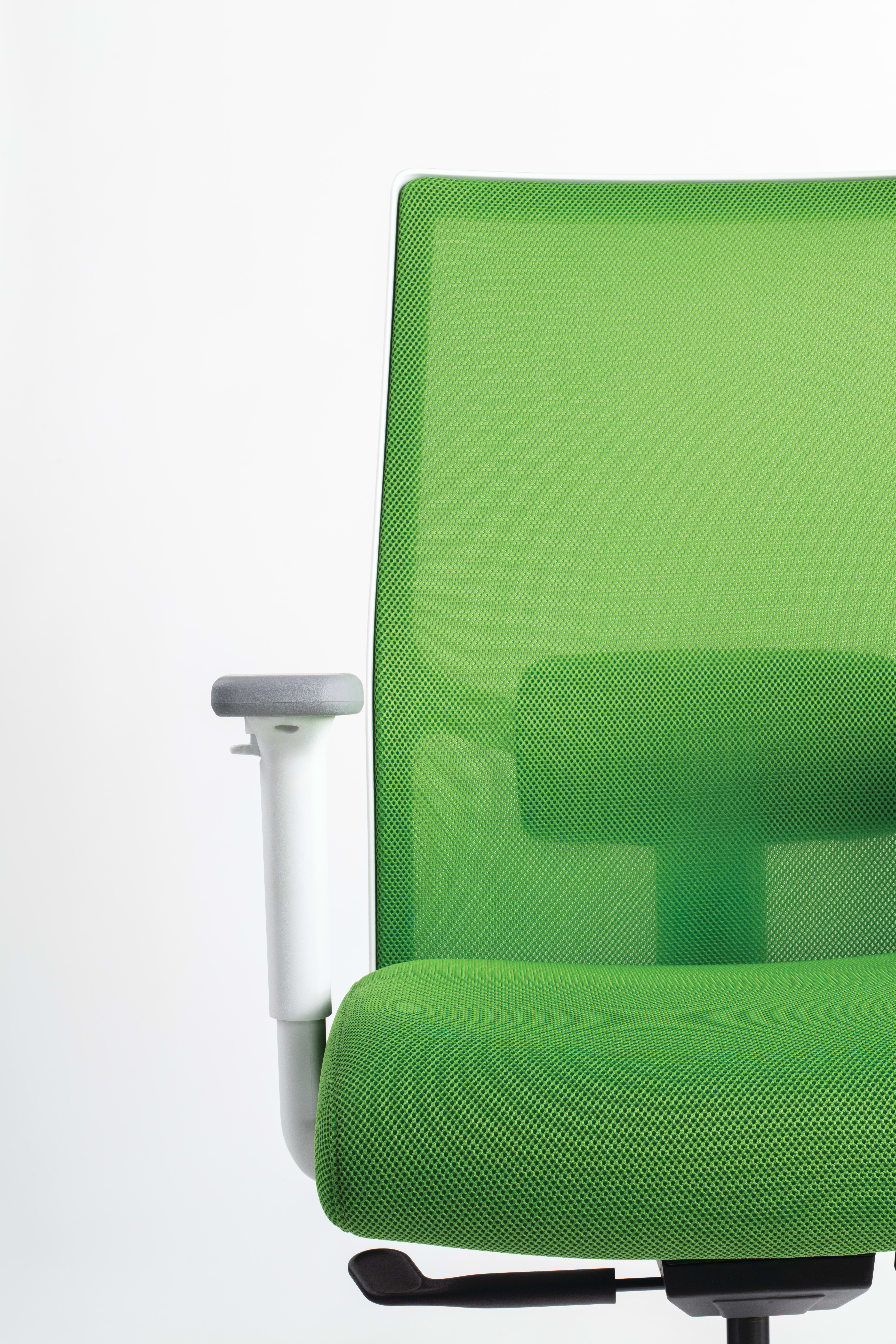 Ignition Spectrum Mesh chairs 