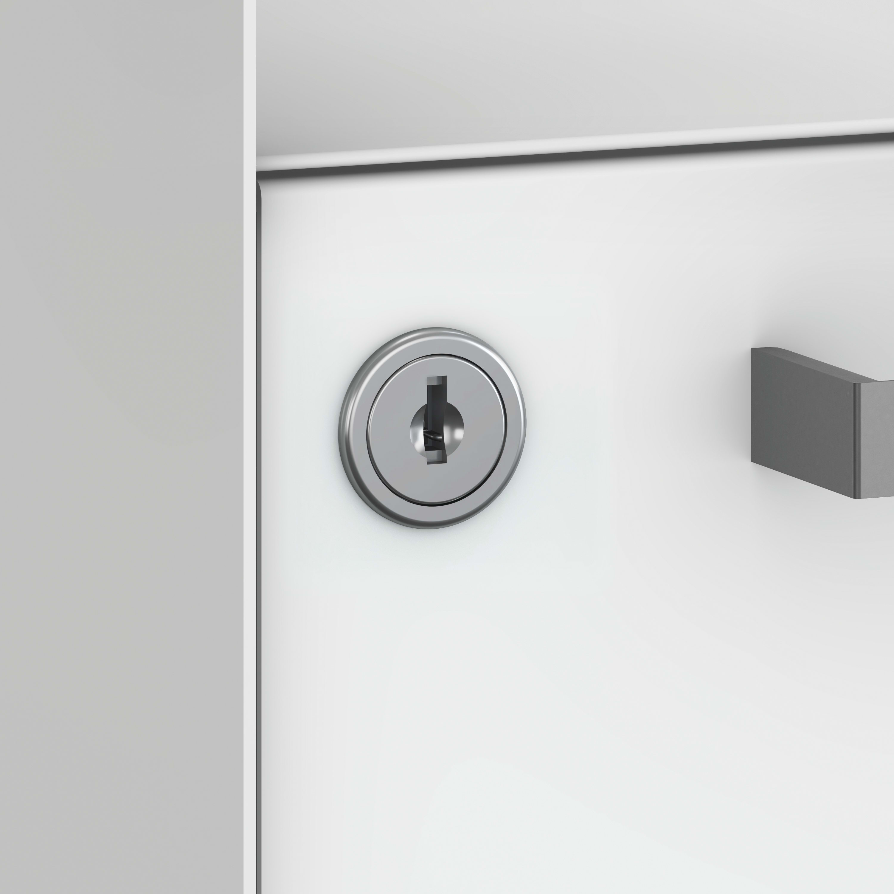 Fuse hanging pedestal lock