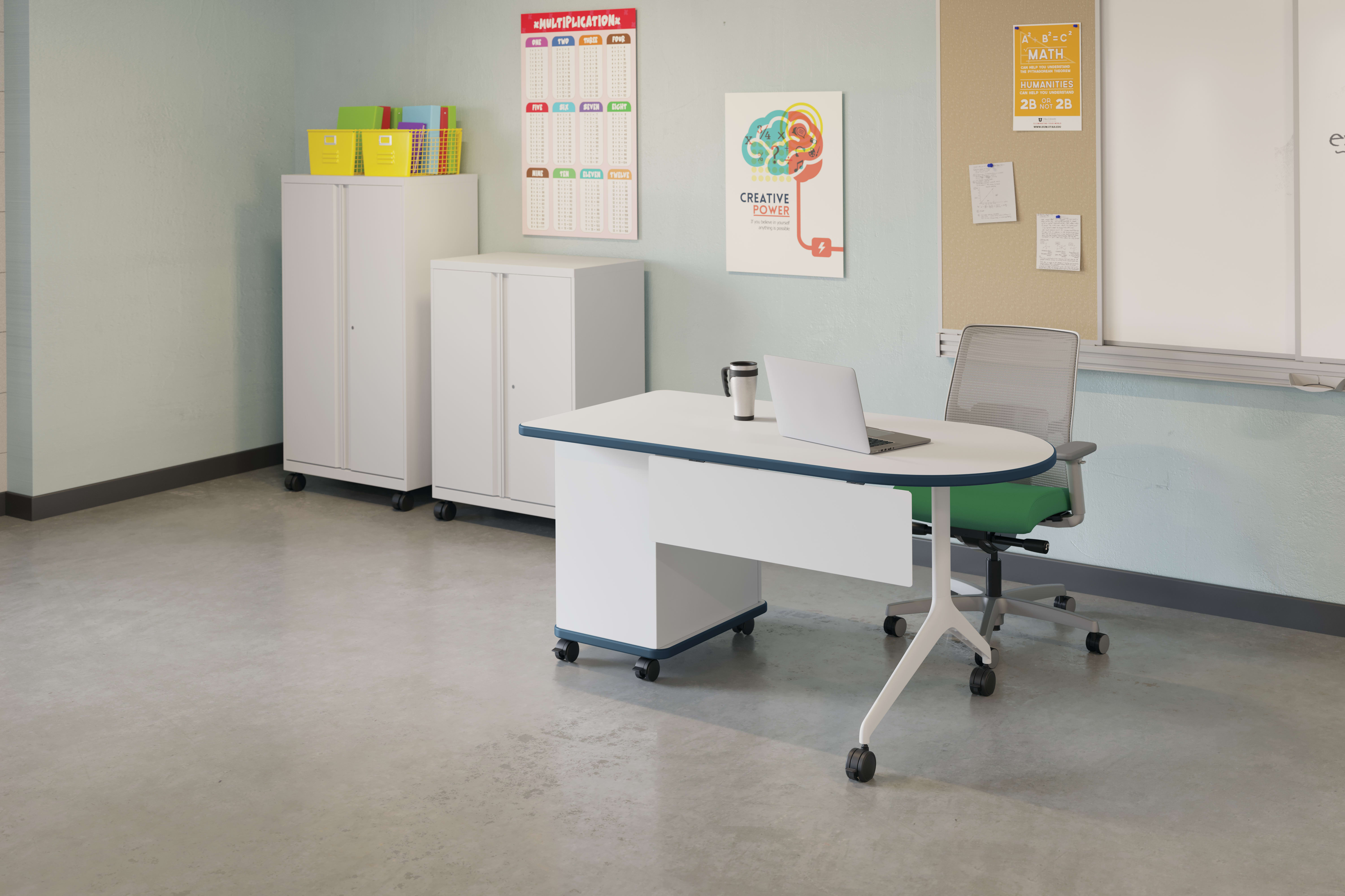 SmartLink Storage and Desking with Cliq Seating.