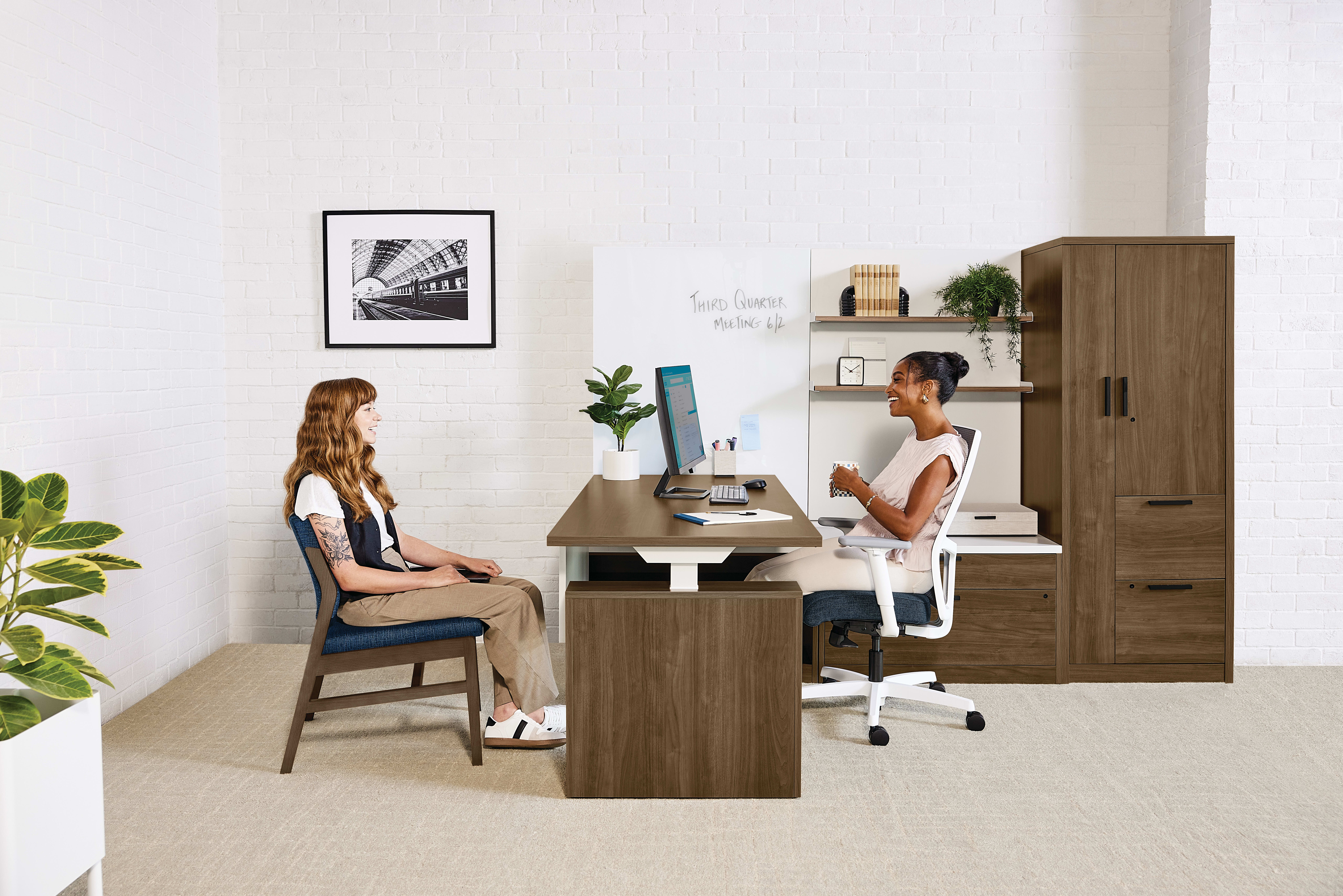 Confer chairs with 10500 desks. Workwall and Ignition task chair 