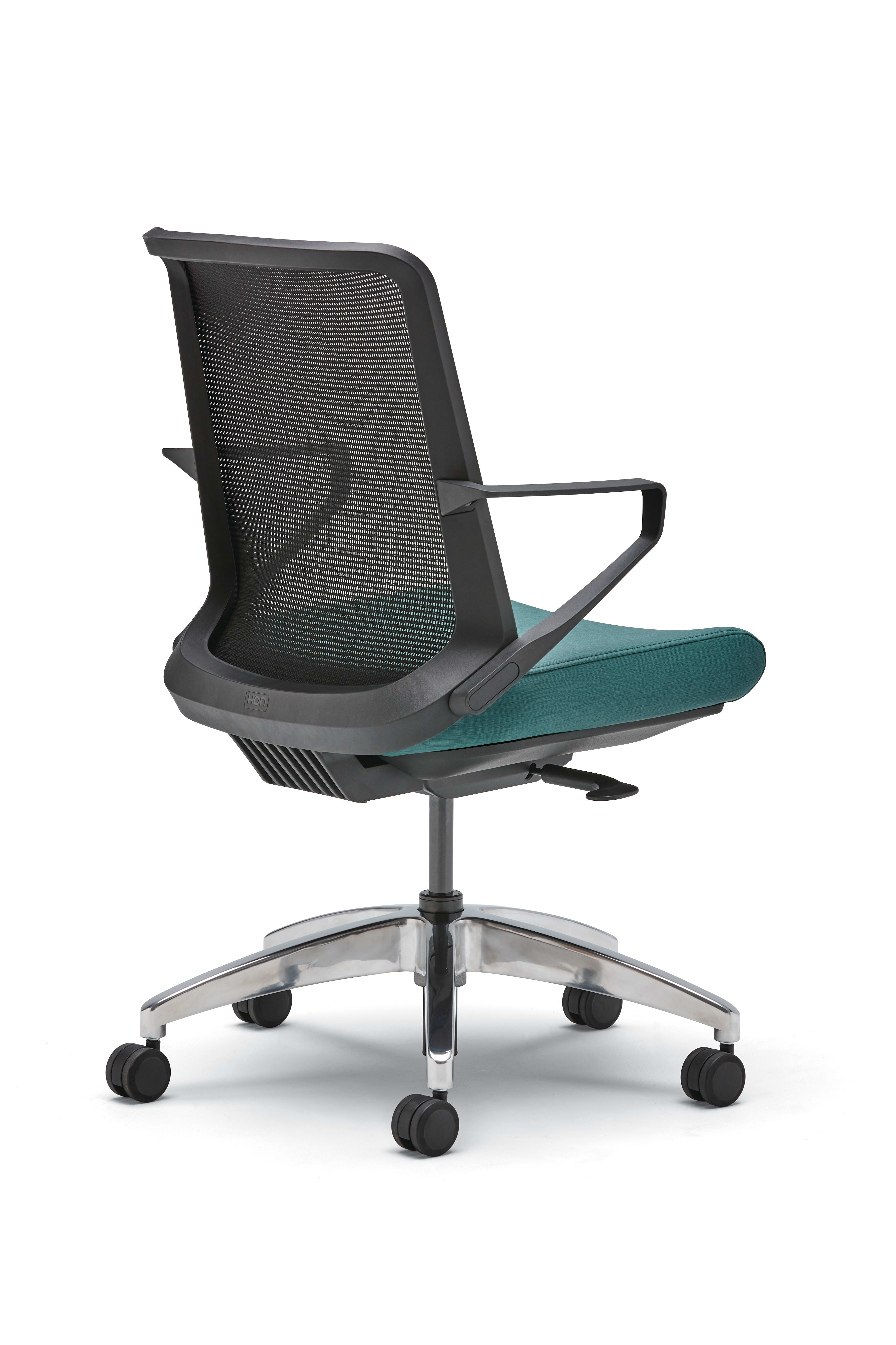 Cliq task chair with black frame and polished aluminum base