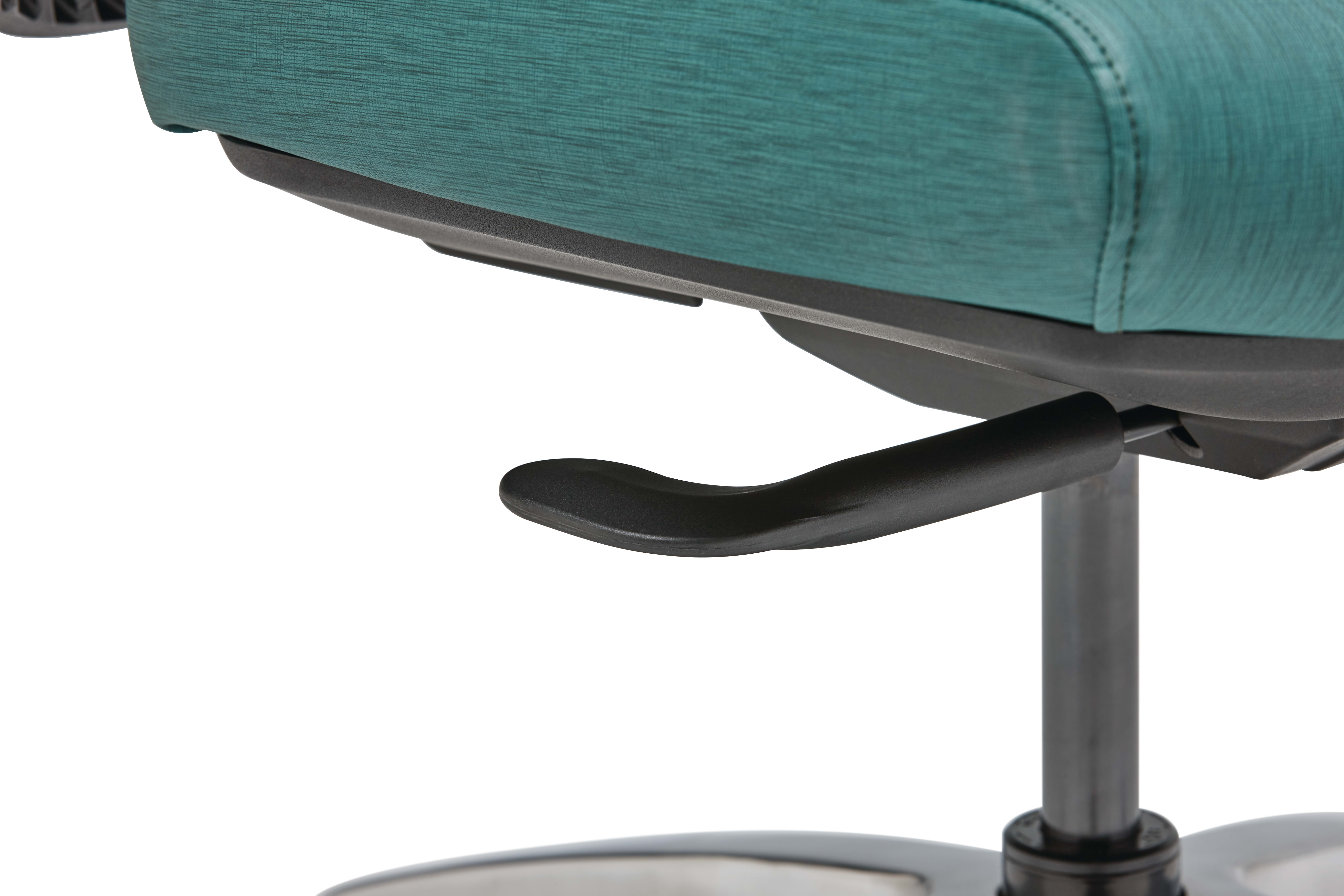 Cliq task chair seat-height control