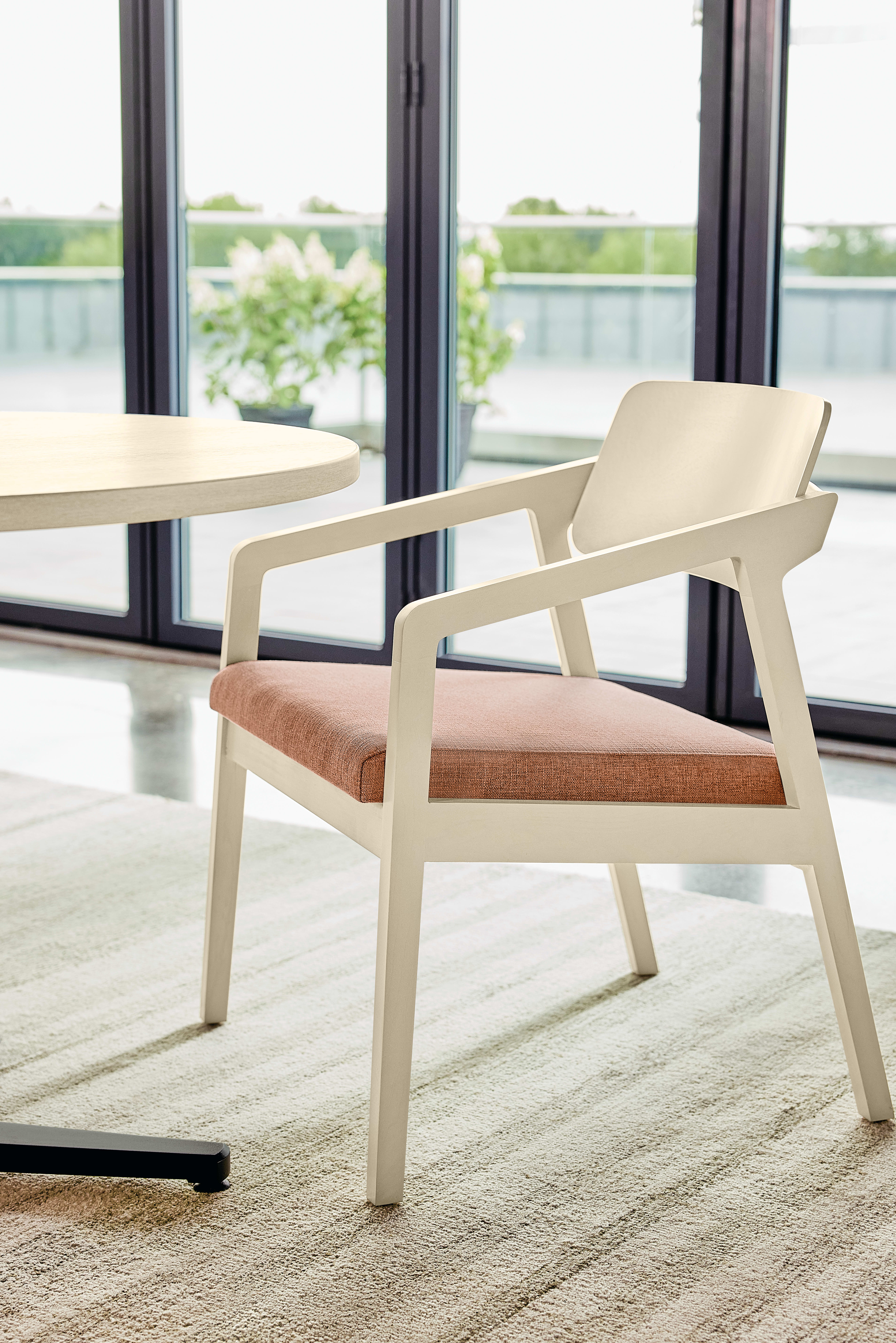 Confer chair