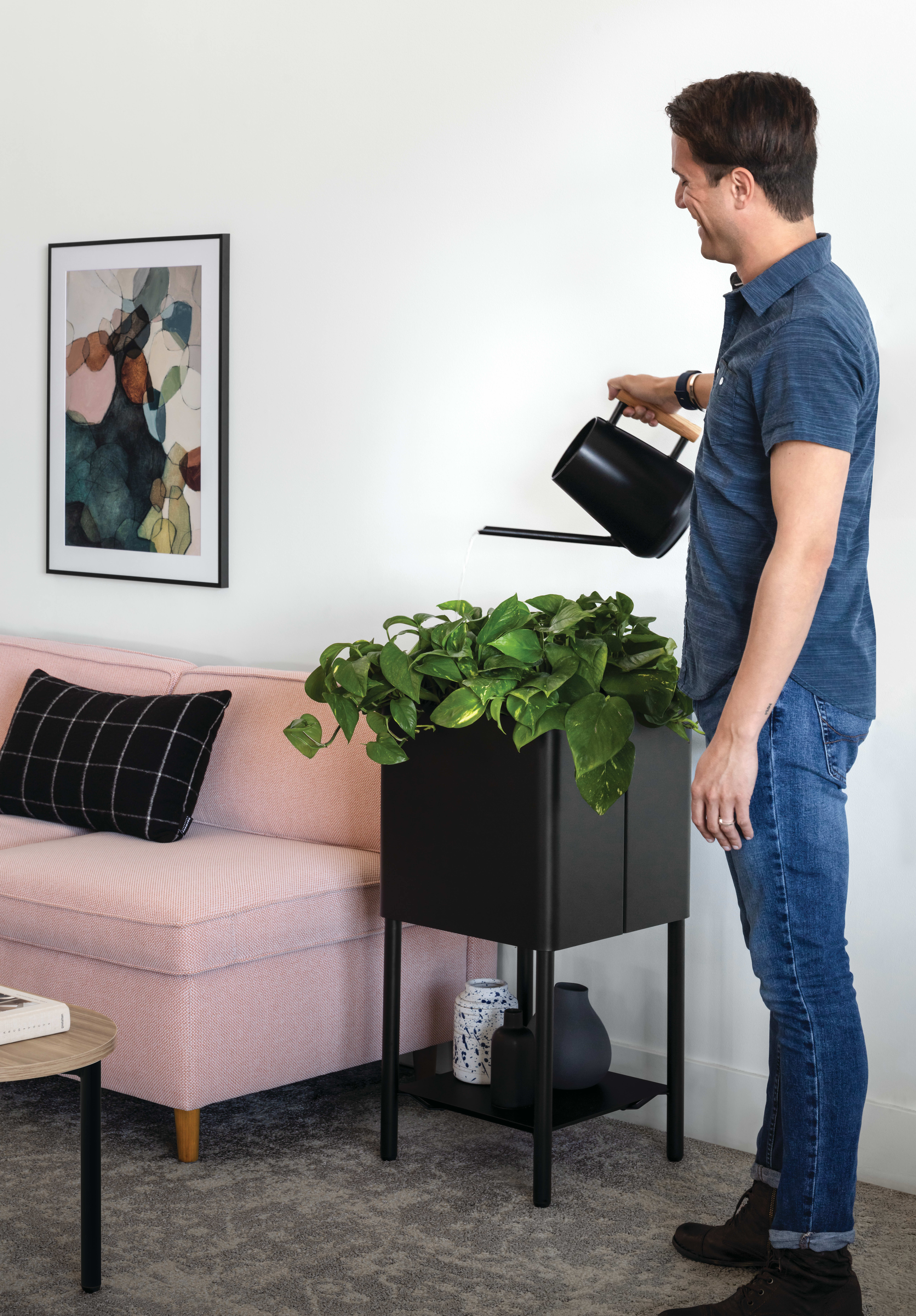 Sculpt Planter