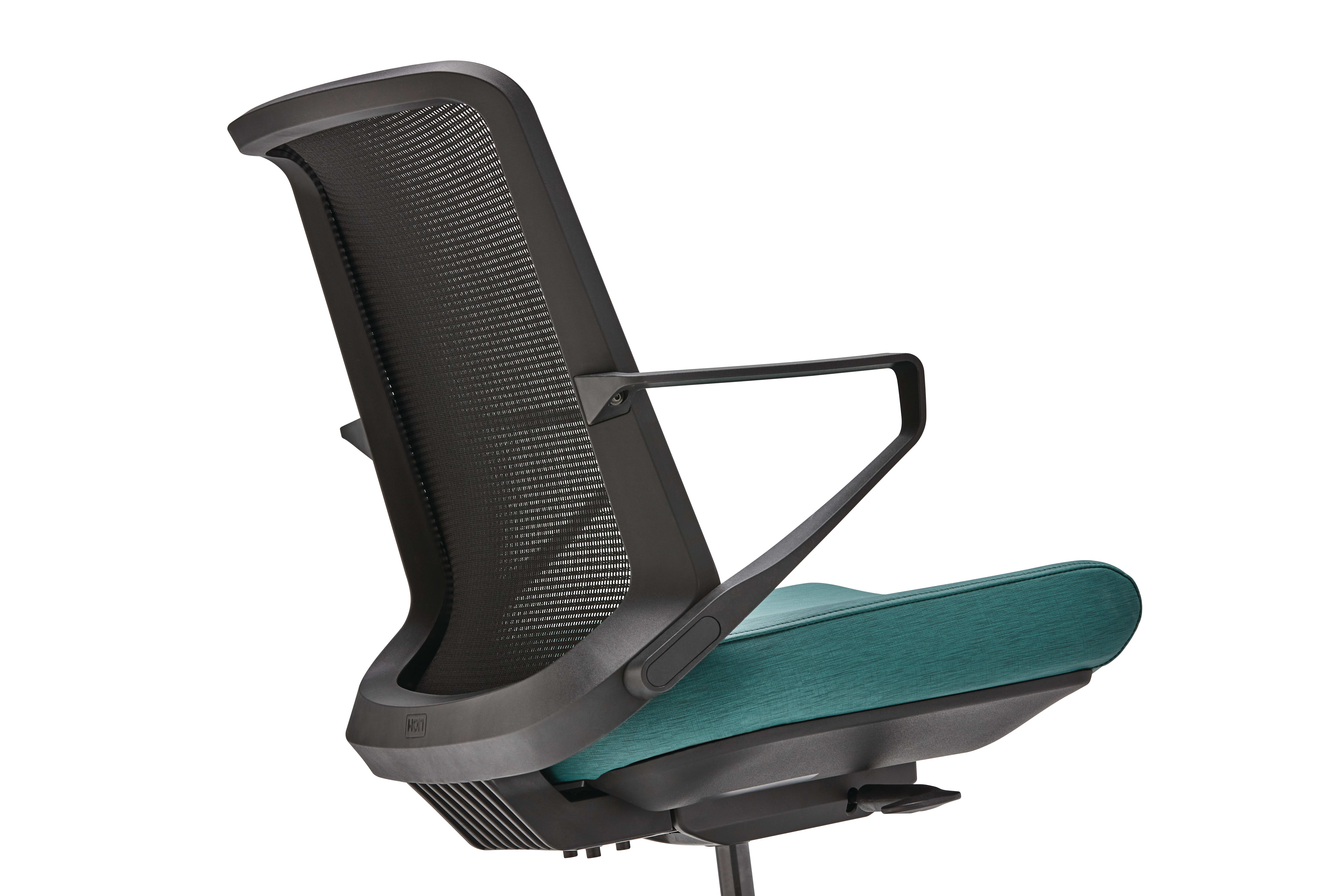 Cliq task chair with black frame