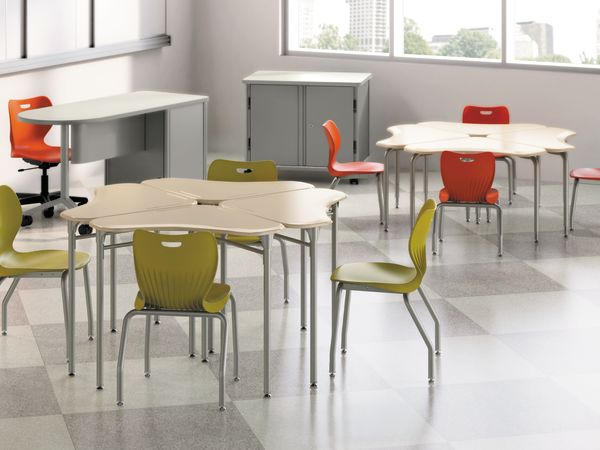 HON-SmartLink-Student-TeacherDesksChairs-500-002