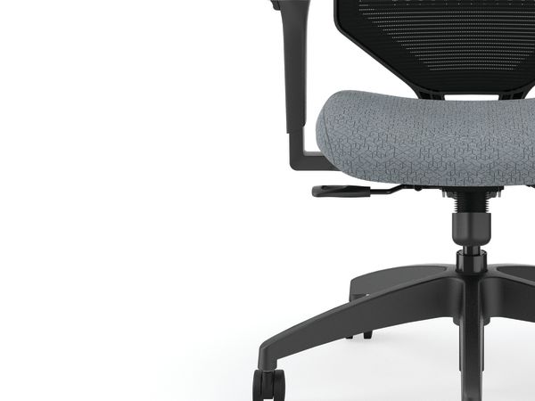 Solve mesh task chair in Basalt