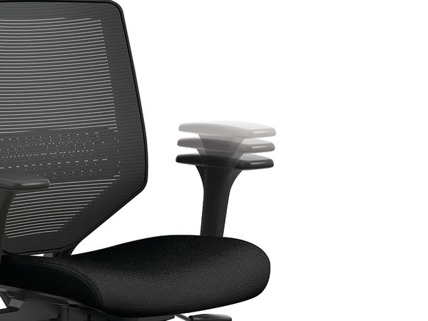 Solve mesh task chair in Black