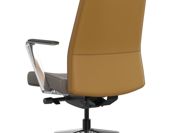 Cofi executive high-bacl chair with quilt stitch shown in leather